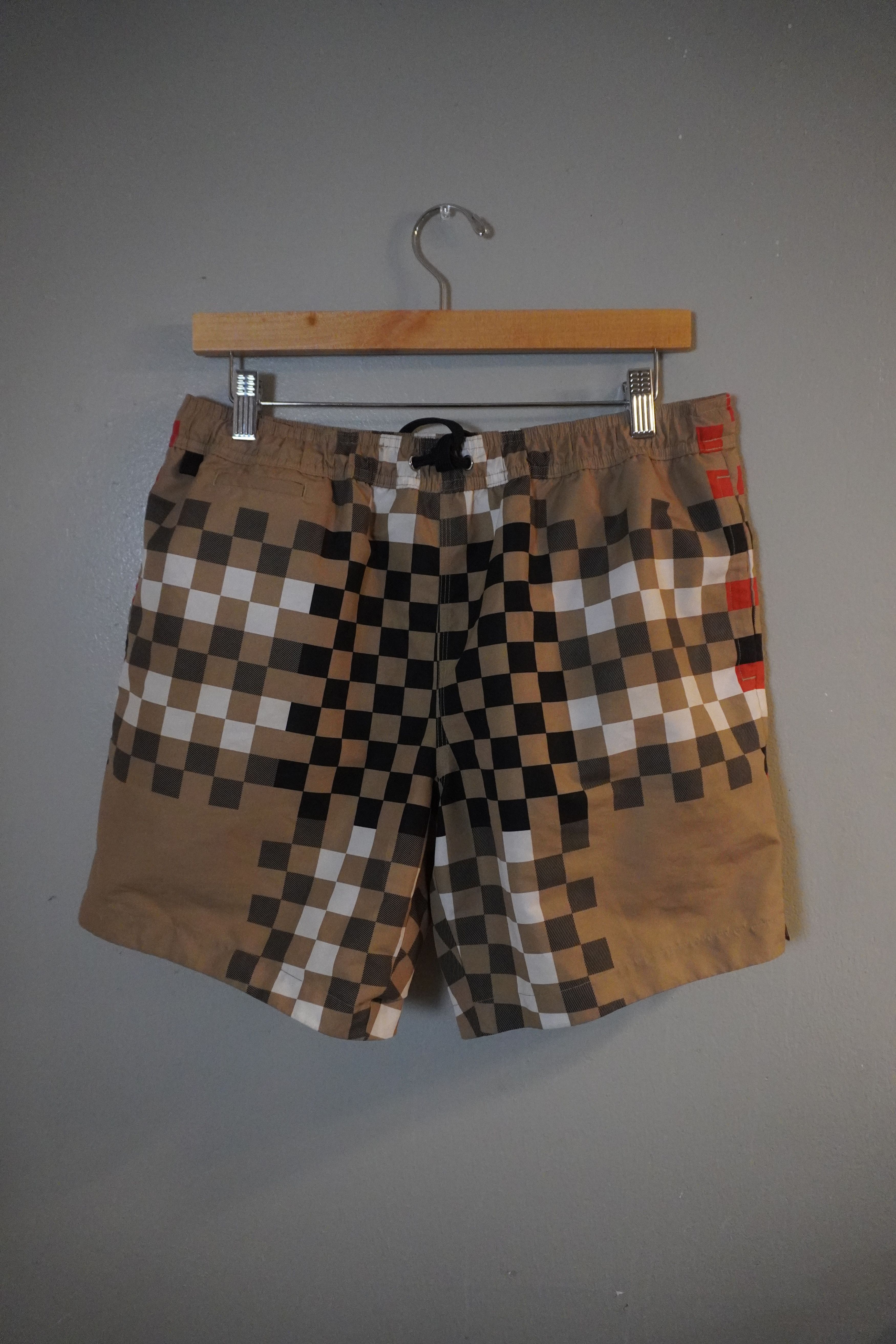 Burberry Size M Burberry Pixel Check Drawstring Swim Shorts Size US 31 - 1 Thumbnail