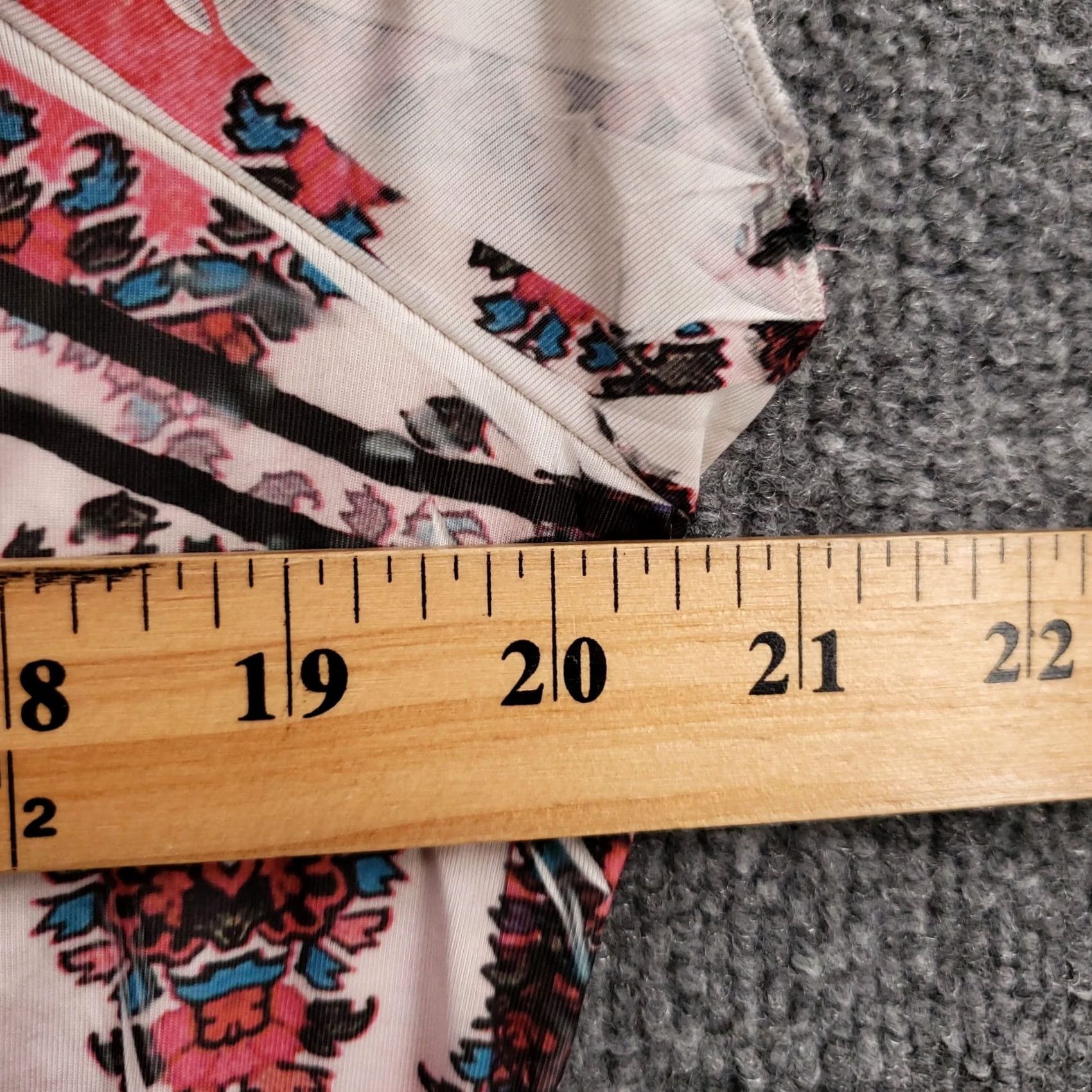 Vintage One World Blouse Shirt Womens Large Pink Paisley Embroidered Rhinestone Boho Embellished Pullover Smocked Hem Cap Sleeve V-Neck Size L / US 10 / IT 46 - 7 Thumbnail
