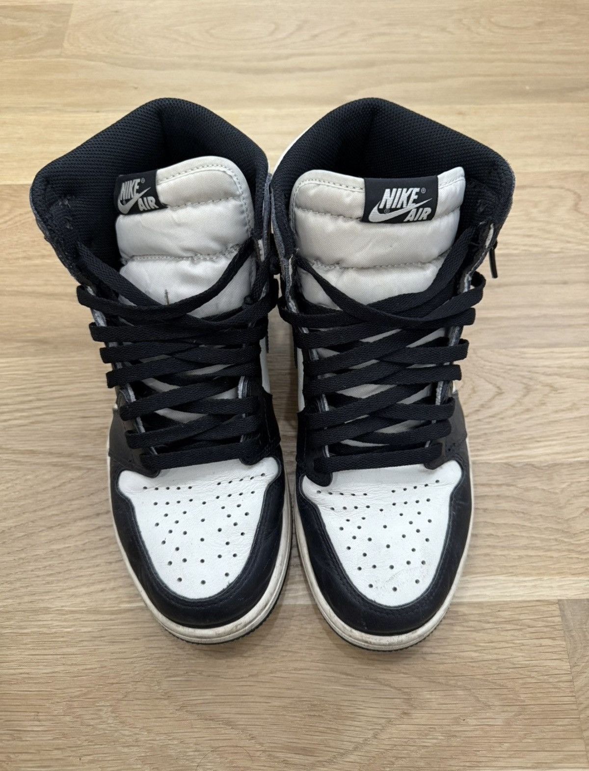 Jordan Brand Jordan 1’s Size US 9.5 / EU 42-43 - 3 Thumbnail