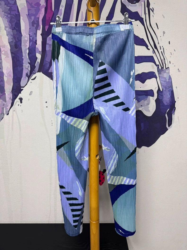 Issey Miyake Issey Miyake size:3 Blue and purple pleated trousers Size 23" - 2 Thumbnail