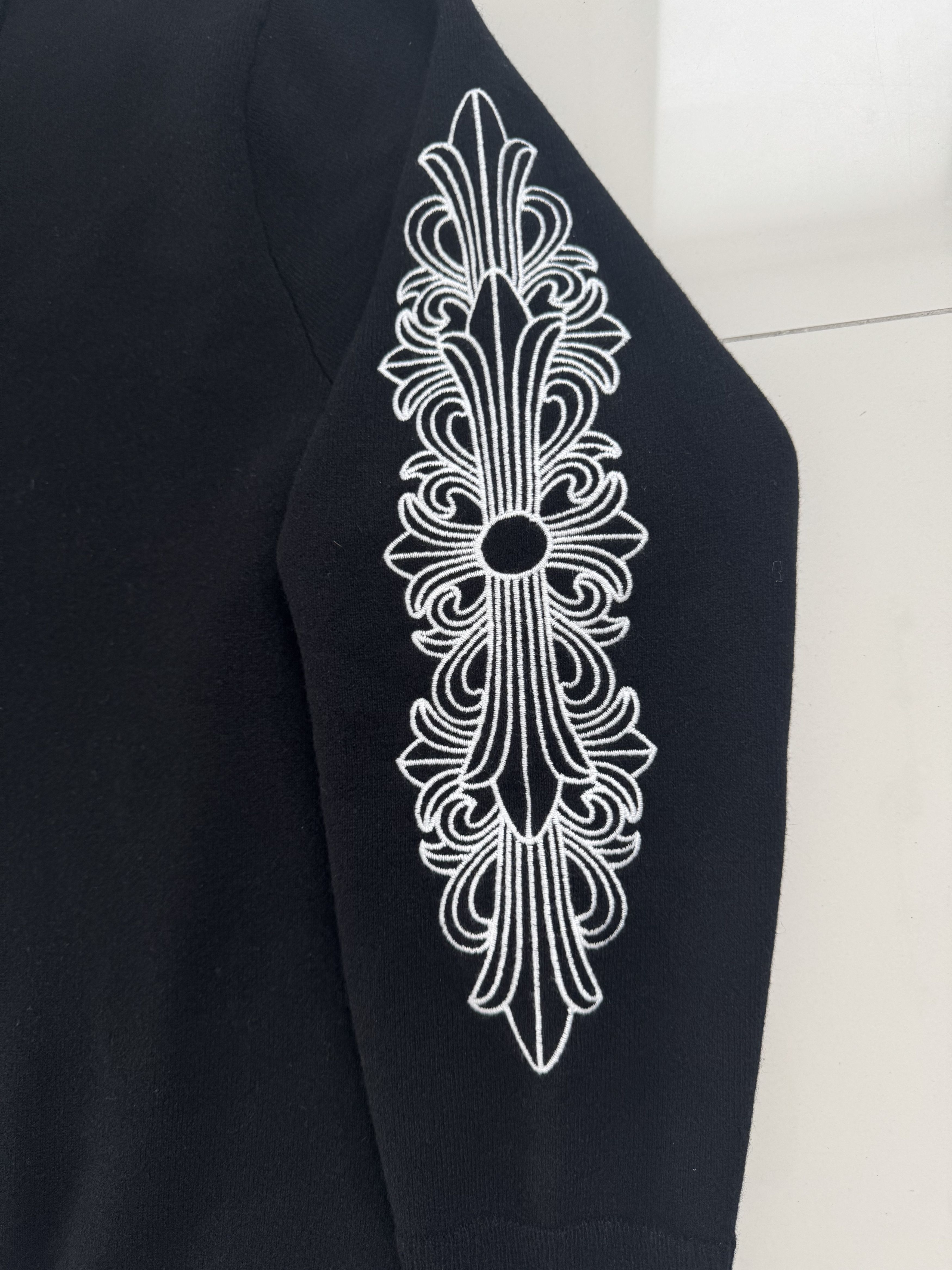 Chrome Hearts Chrome Hearts Floral Cashmere Black Sweater Size US XL / EU 56 / 4 - 2 Thumbnail