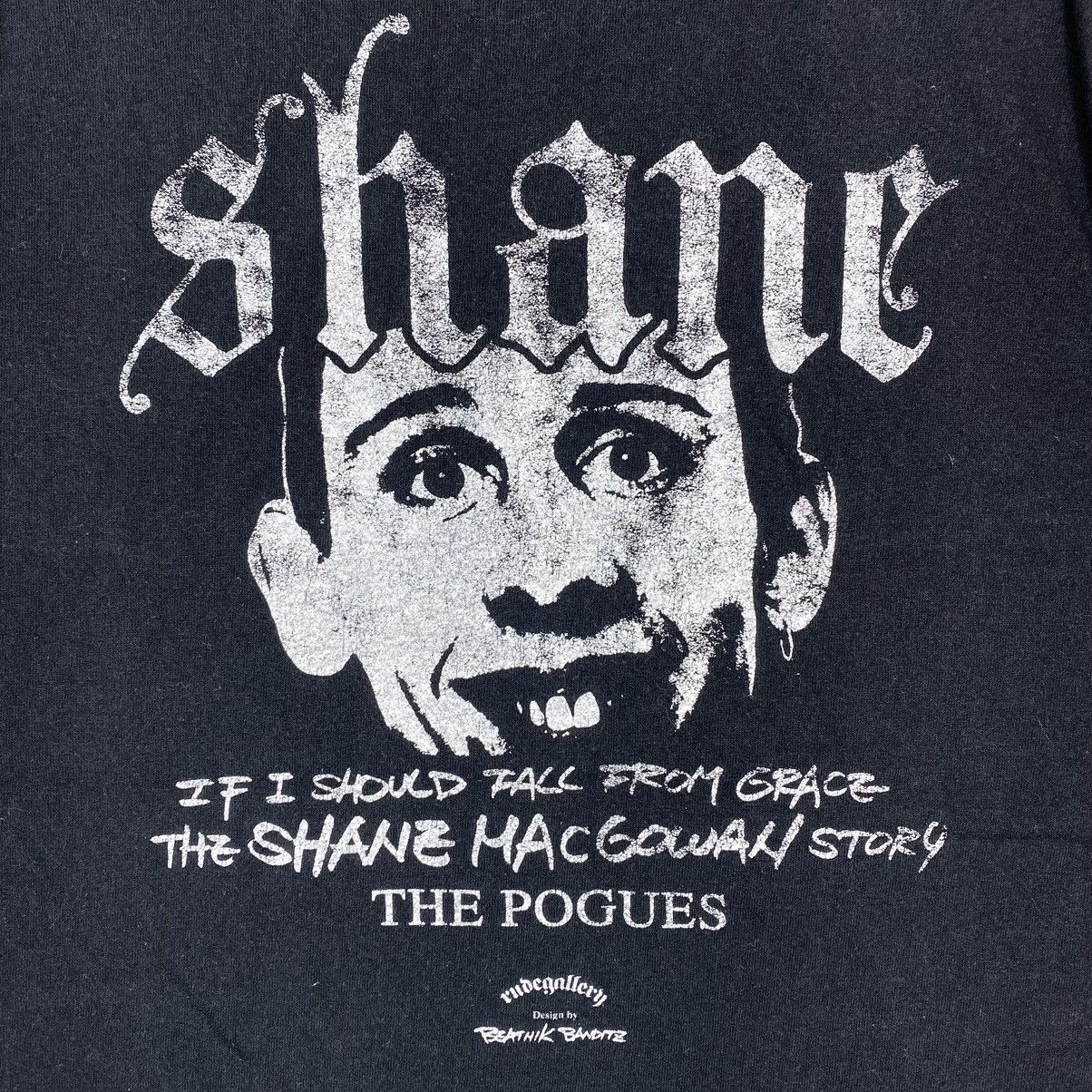 Band Tees × RUDE GALLERY THE SHANE MACGOWAN STORY THE POGUES BY RUDE GALLERY TEE Size US M / EU 48-50 / 2 - 7 Thumbnail