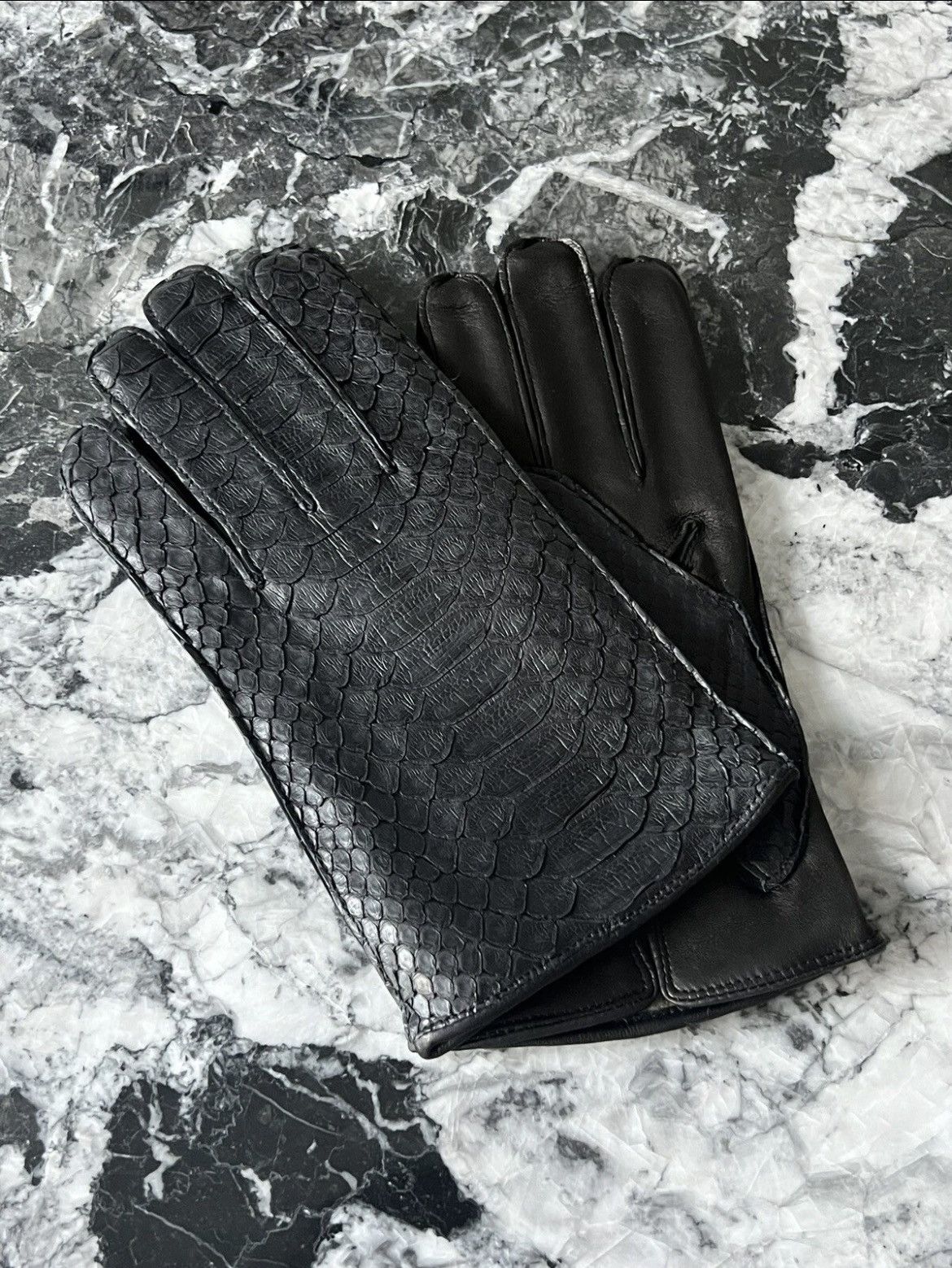 Other Bespoke Matte Black Python Leather Gloves sz 9.5 Size ONE SIZE - 1 Thumbnail