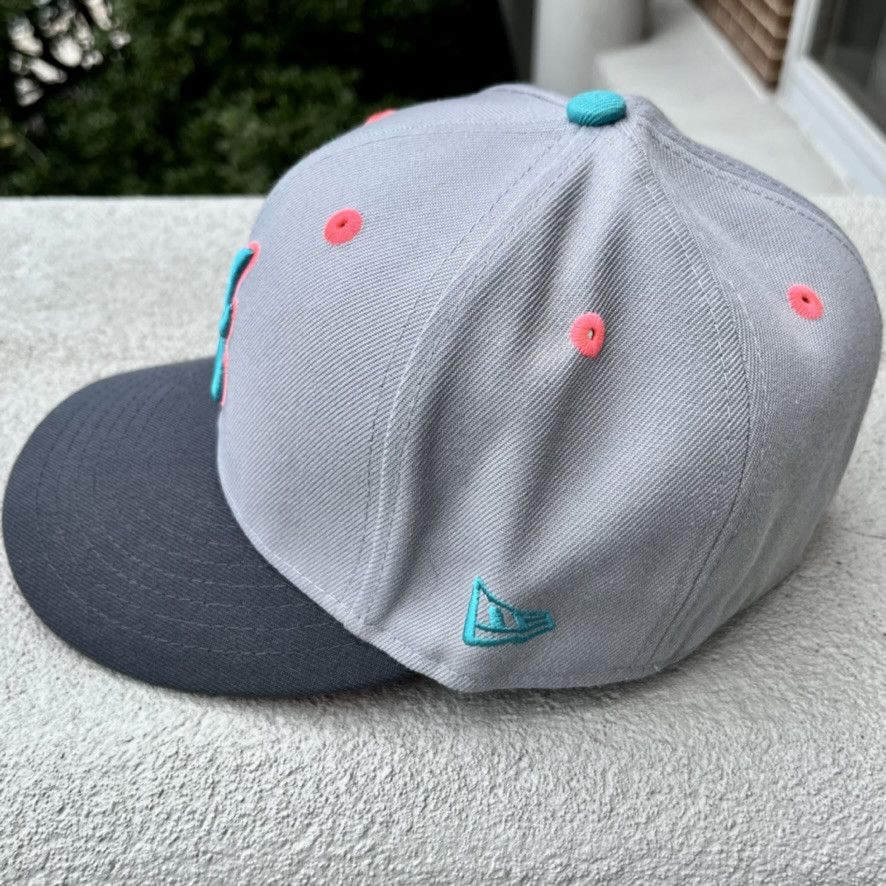 New Era Atlanta Braves 2000 ASG Patch Pink UV 59FIFTY Hat 7 1/4 Size ONE SIZE - 4 Thumbnail