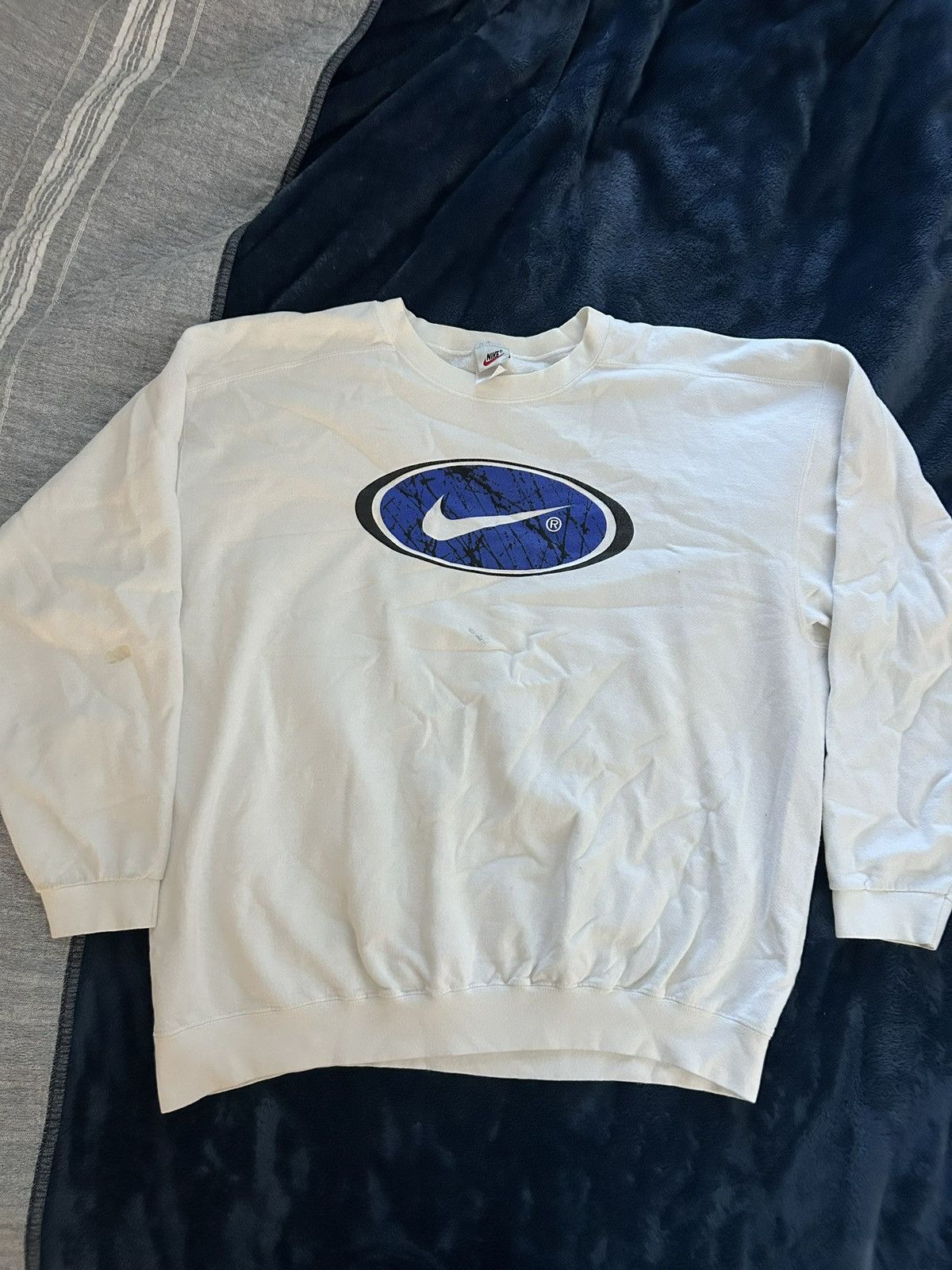 Nike × Vintage Vintage Nike Logo Sweatshirt White Size US L / EU 52-54 / 3 - 1 Thumbnail