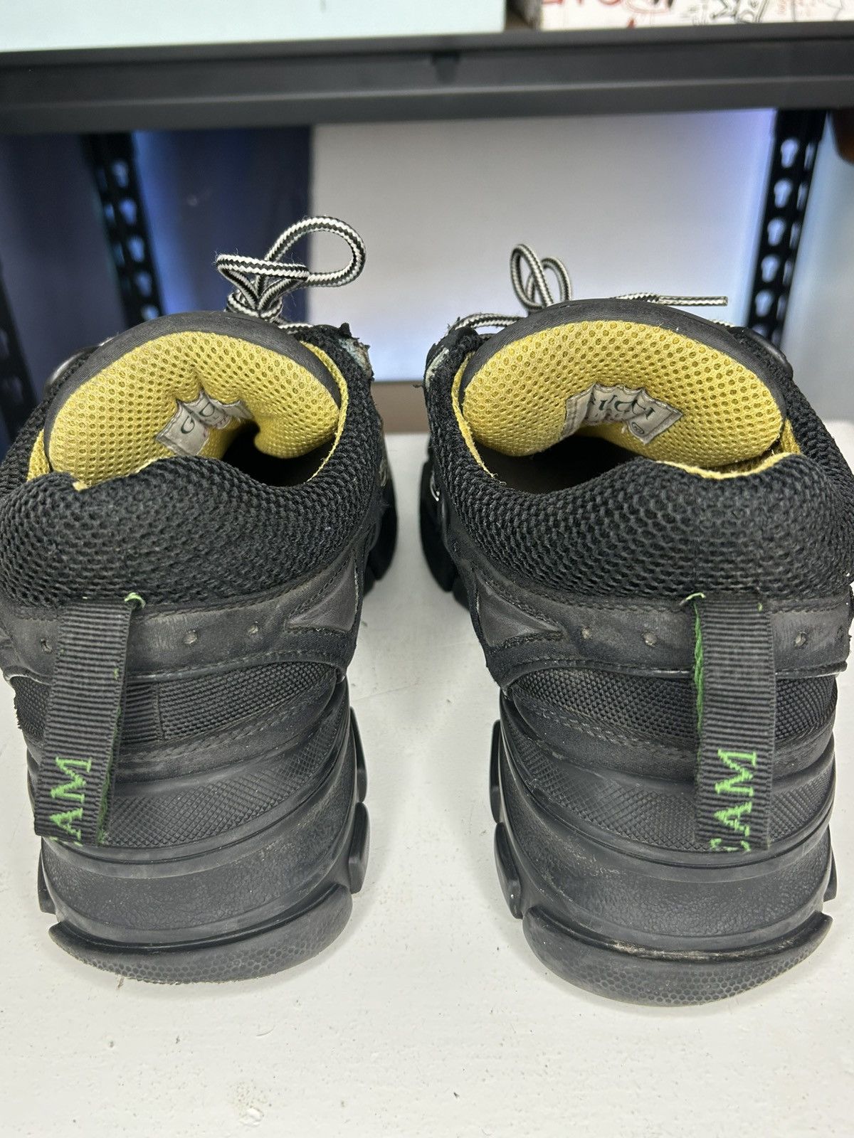 Gucci Gucci Flashtrek Low Top Sneakers Size US 10.5 / EU 43-44 - 3 Thumbnail