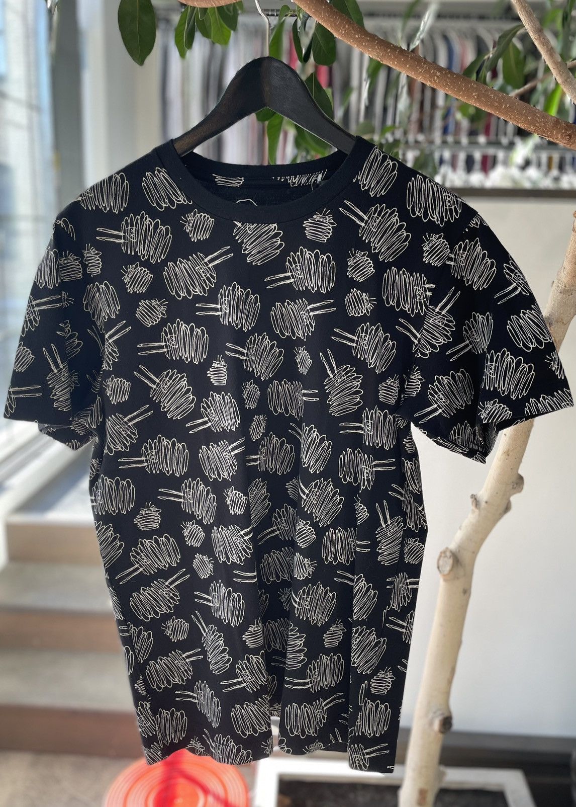 Kaws × Uniqlo KAWS x Uniqlo x Peanuts Dust Cloud All Over Tee Size US M / EU 48-50 / 2 - 2 Thumbnail