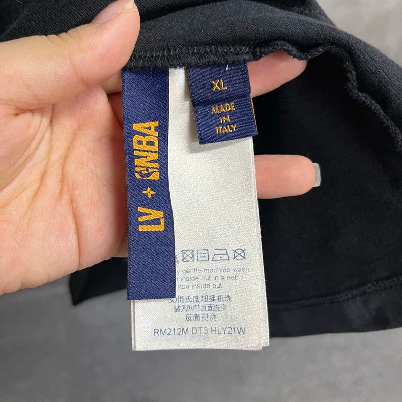 Louis Vuitton Louis Vuitton Black multi-logo crewneck monogrammed printe Size US XL / EU 56 / 4 - 4 Thumbnail
