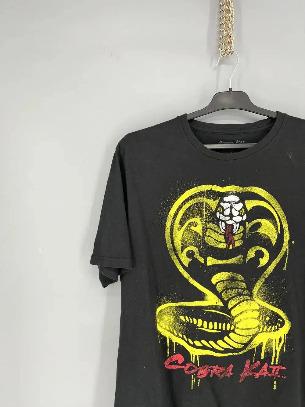Band Tees Bioworld Cobra Kai Men's Graphic Tee Medium Black Size US M / EU 48-50 / 2 - 4 Thumbnail