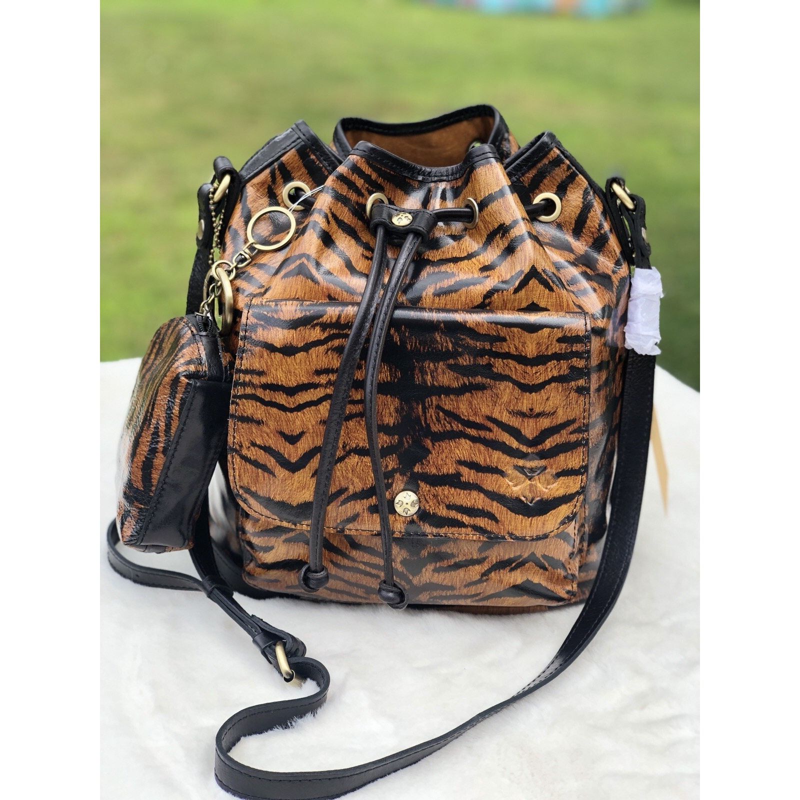 Patricia Nash NWT Patricia Nash Drawstring Smooth Leather bag B000588 Size ONE SIZE - 2 Thumbnail