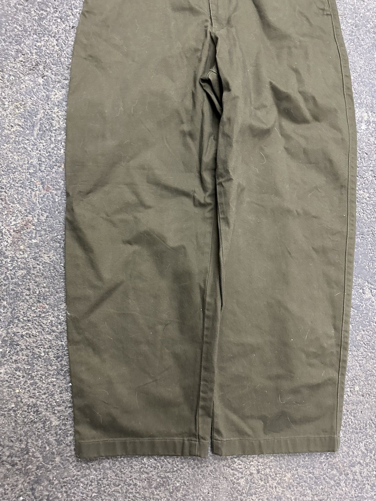 Uniqlo Y2K uniqlo dressy baggy chino pants Size US 35 - 2 Thumbnail