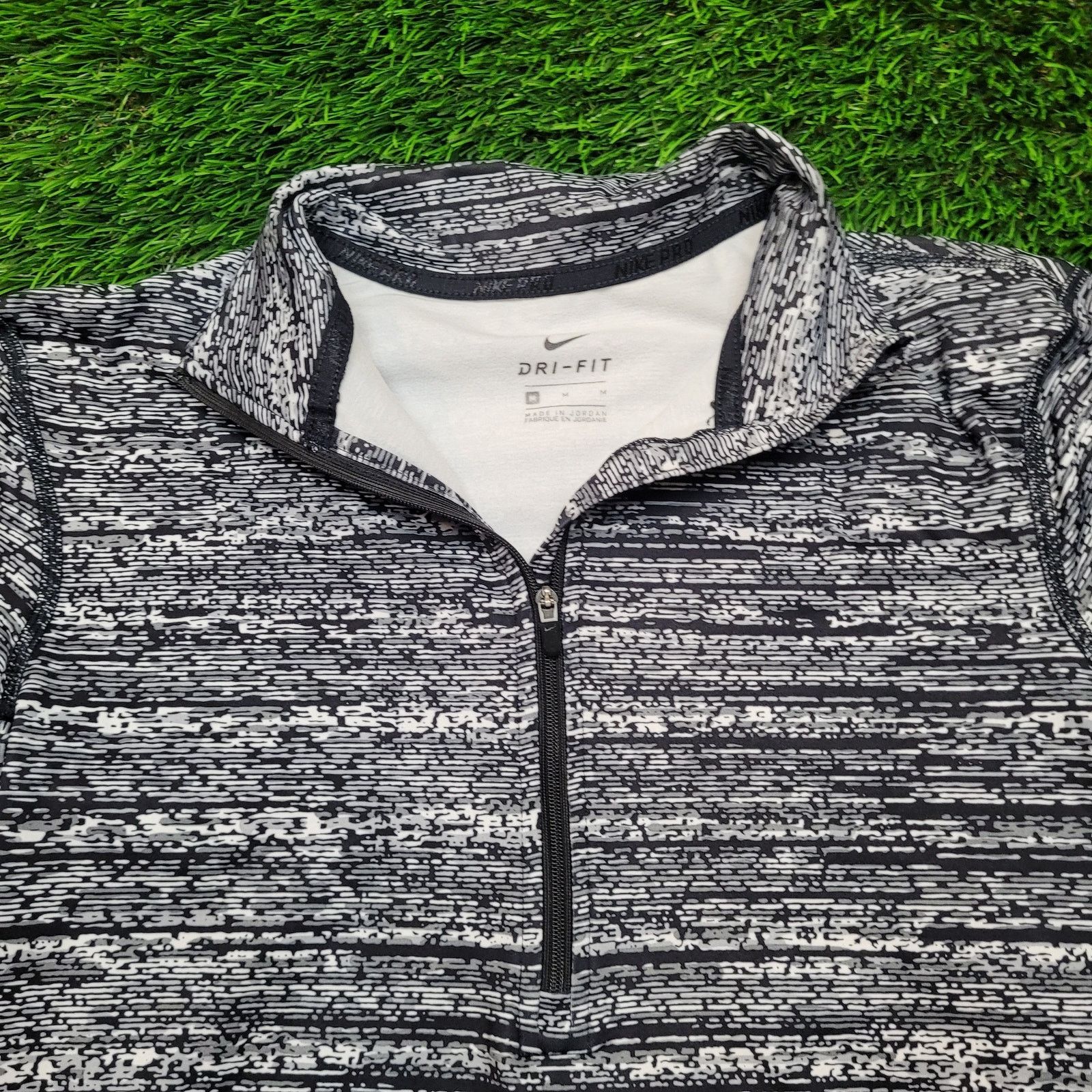 Nike Nike Pro Dri-FIT Womens S 1/2 Zip Top Static Print Pullover Size M / US 6-8 / IT 42-44 - 2 Thumbnail