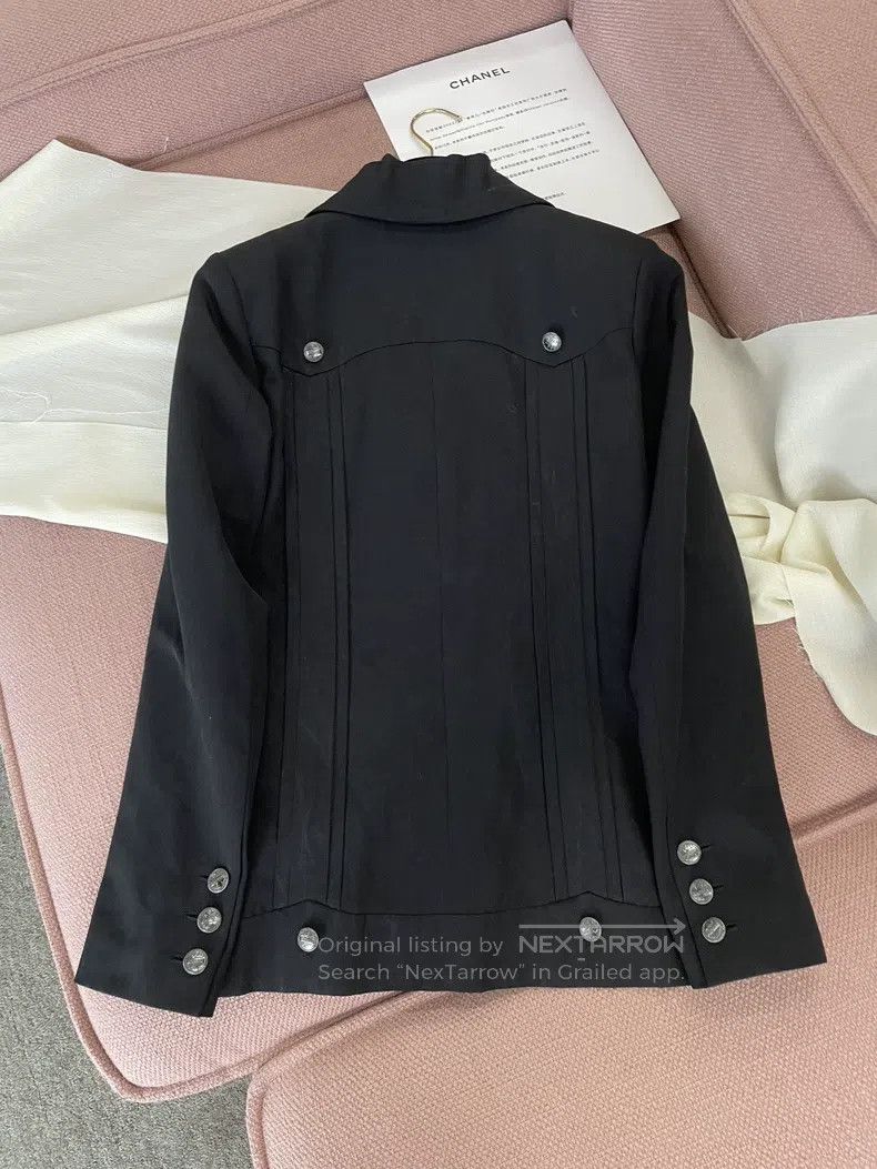 Chanel Chanel 17C black silver buckle old coat Size XS / US 0-2 / IT 36-38 - 2 Thumbnail