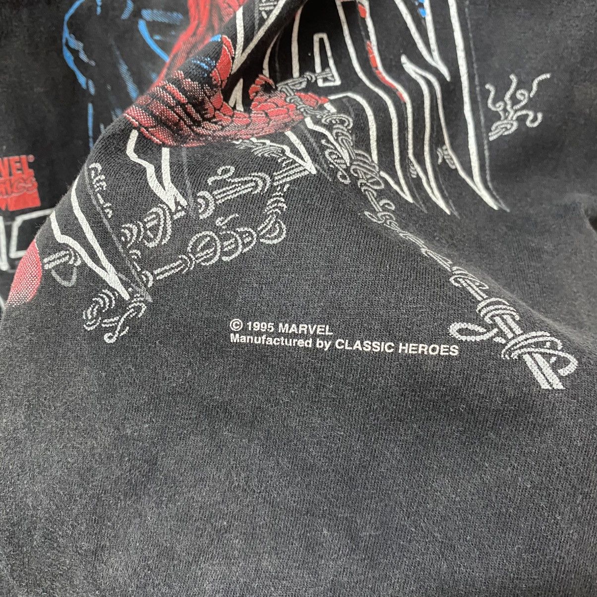 Marvel Comics Vintage 90s Spider-Man vs Green Goblin Distressed Faded Tee Size US XL / EU 56 / 4 - 6 Thumbnail