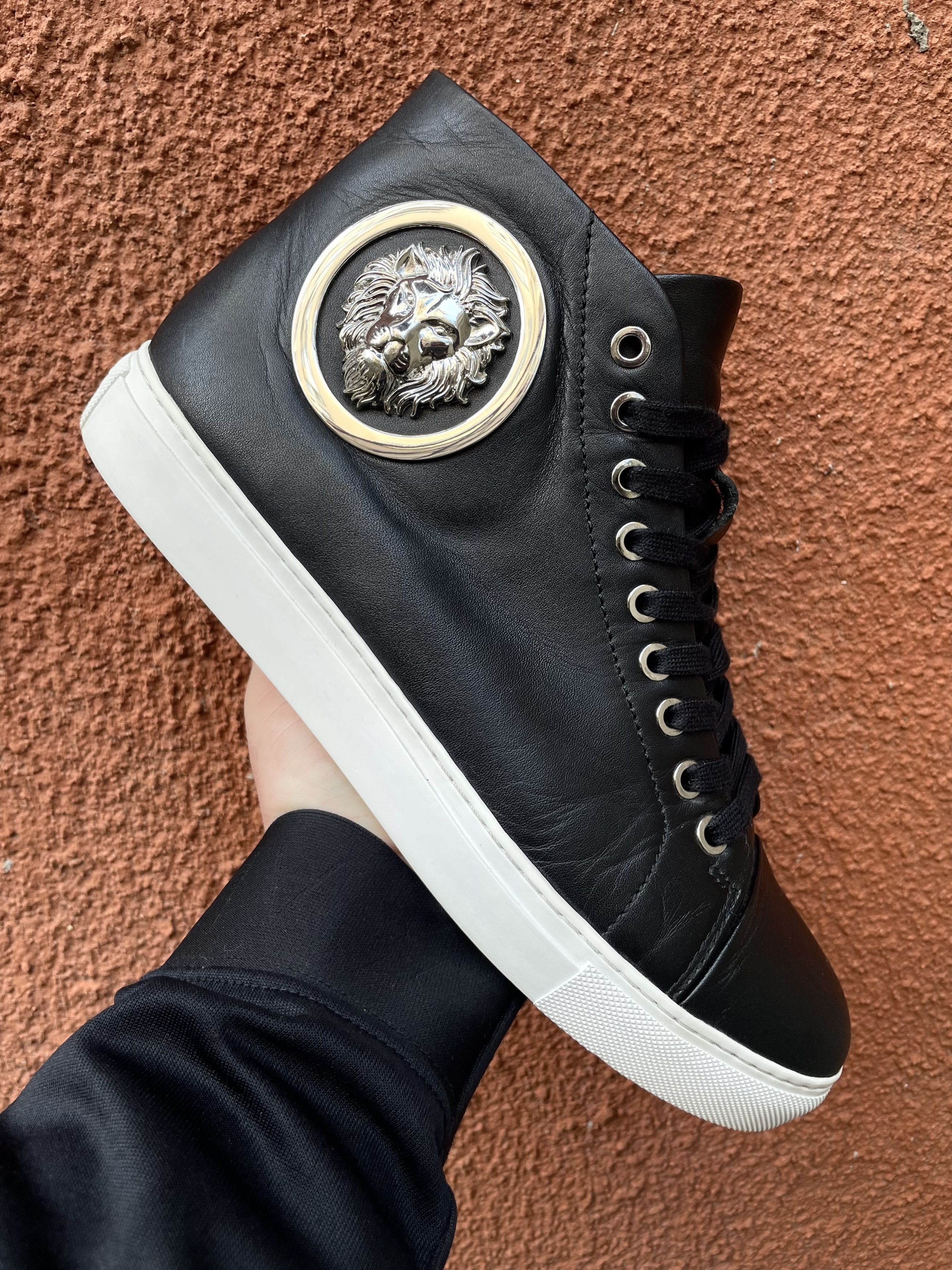 Versus Versace Rare Versace versus hi-top logo silver Size US 8 / EU 41 - 1 Thumbnail