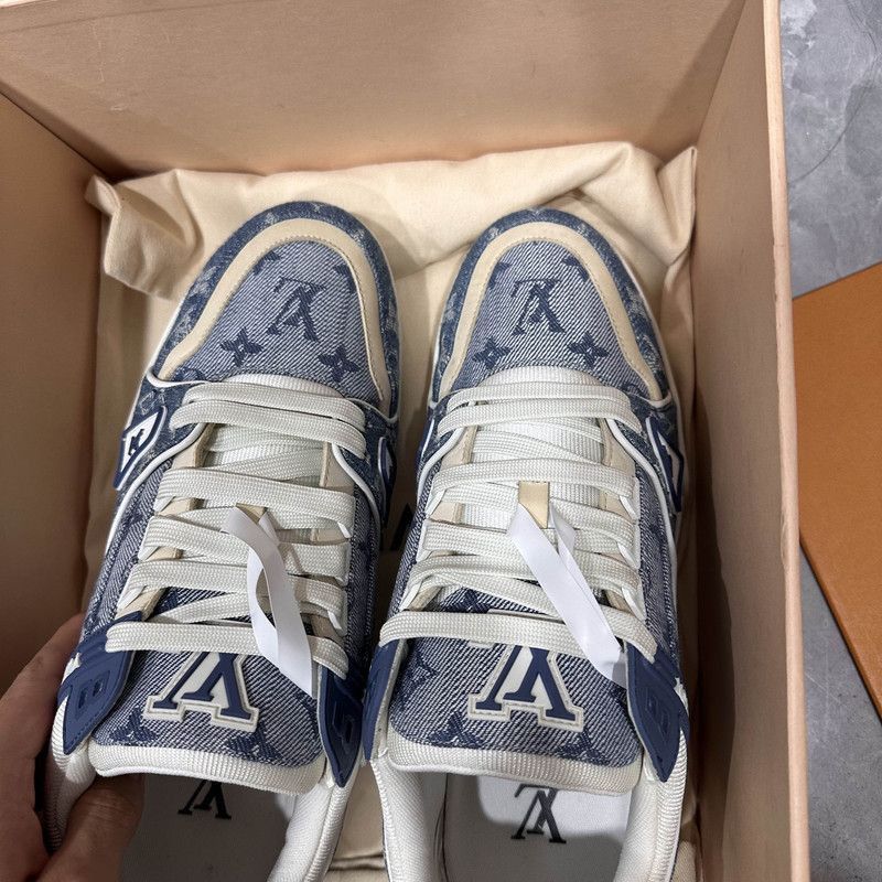 Louis Vuitton Louis Vuitton Blue and White Low-Top Trainers -2508 Size US 8 / EU 41 - 6 Thumbnail