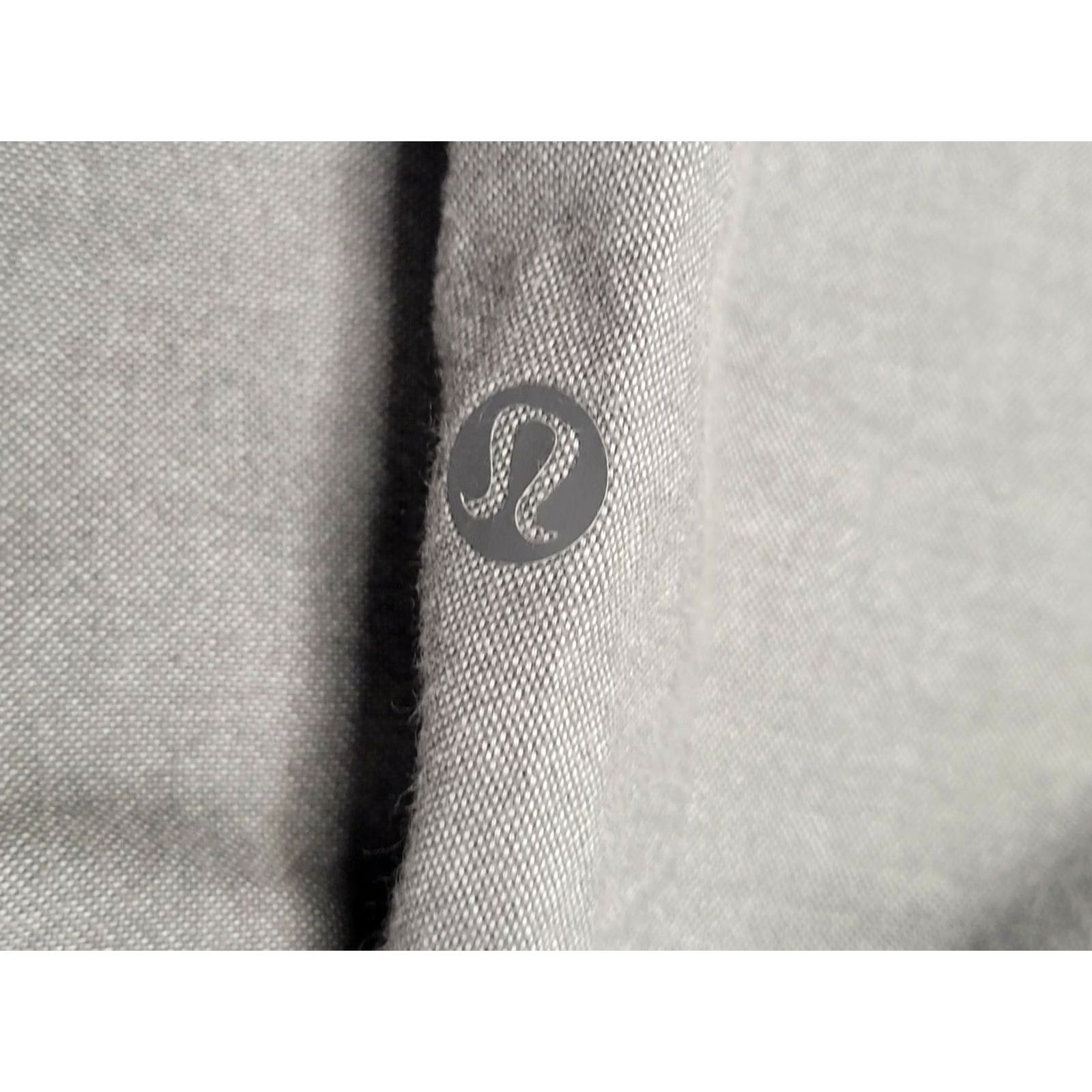 Lululemon Lululemon Men 30 Commission Shorts Qwick Oxford 9" Gray Chambray Chino Cotton Stretch Size US 30 / EU 46 - 4 Thumbnail