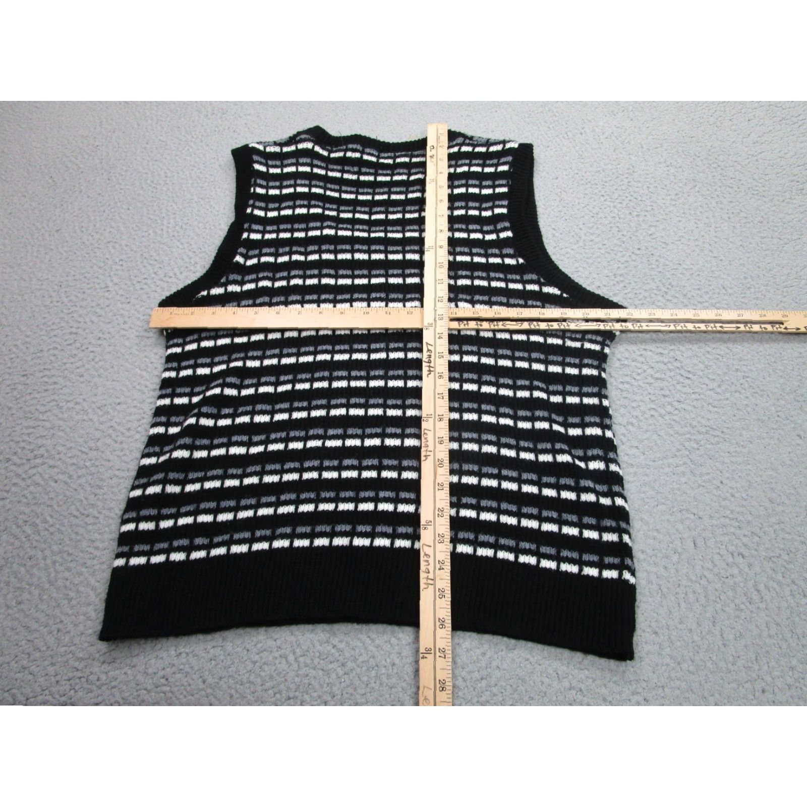 Vintage VINTAGE Towncraft Sweater Vest Mens M Black Striped Knit Acrylic 60s JC Penney Shirt Vest Mens M Black Striped Knit Acrylic Size US M / EU 48-50 / 2 - 7 Thumbnail