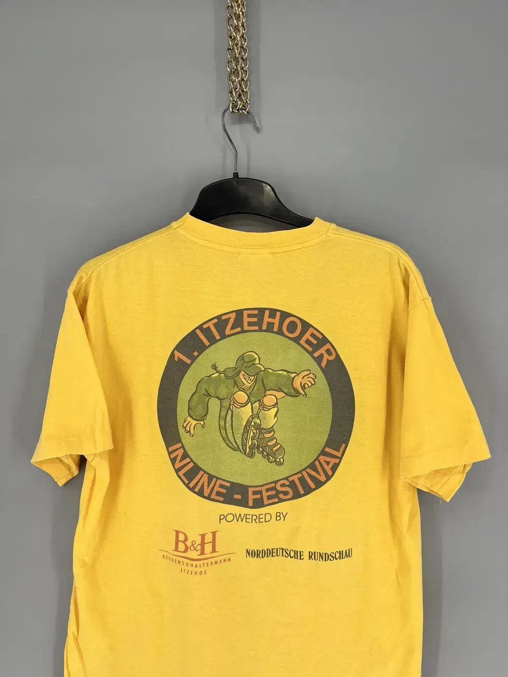 Vintage VINTAGE 90s ITZEHOER ONLINE FESTIVAL POWERED BY Size US M / EU 48-50 / 2 - 12 Thumbnail