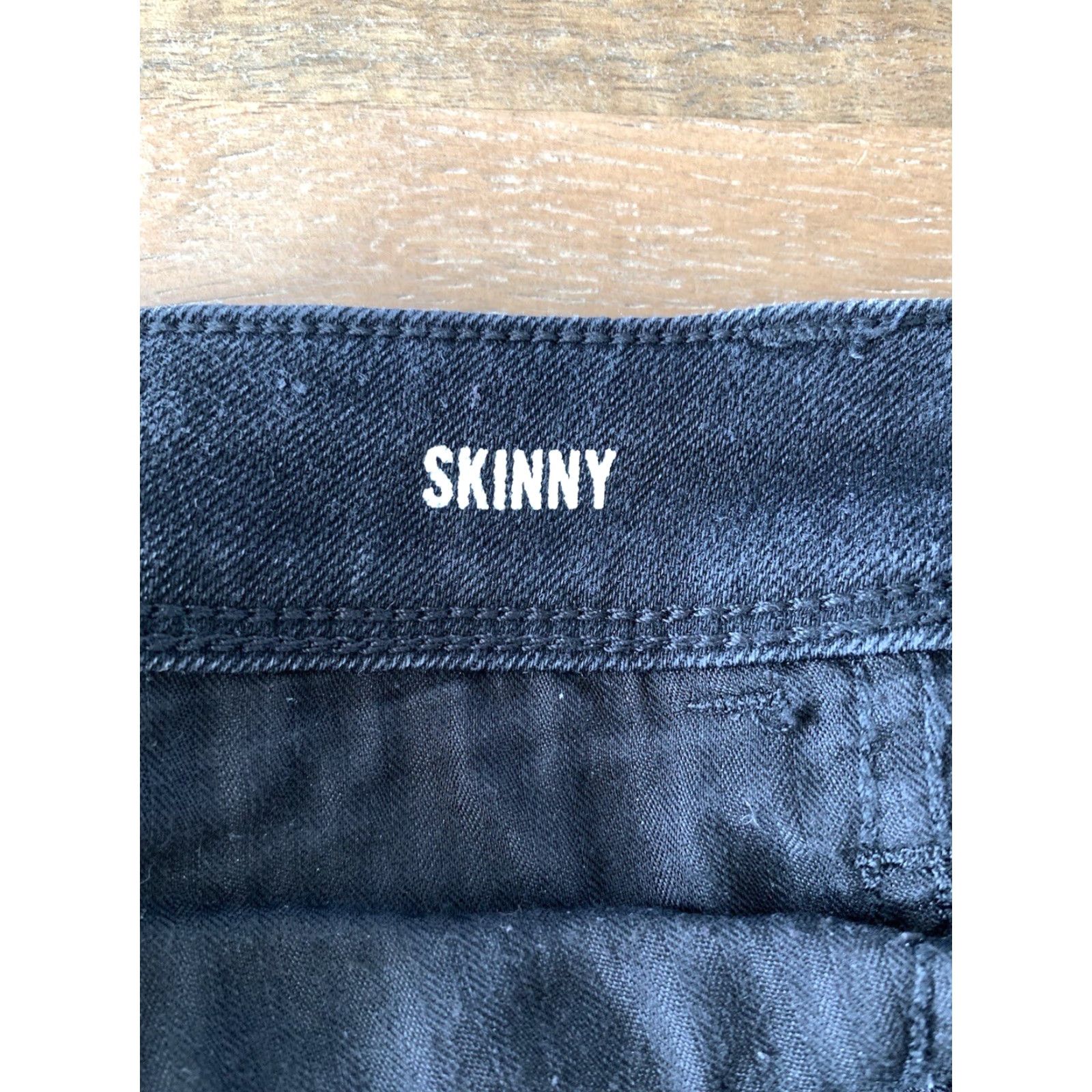 Banana Republic VINTAGE Banana Republic Jeans Womens 28x28 Slim Mid Rise Black Denim Pants Slimming Skinny Jeans Size 28" / US 6 / IT 42 - 4 Thumbnail