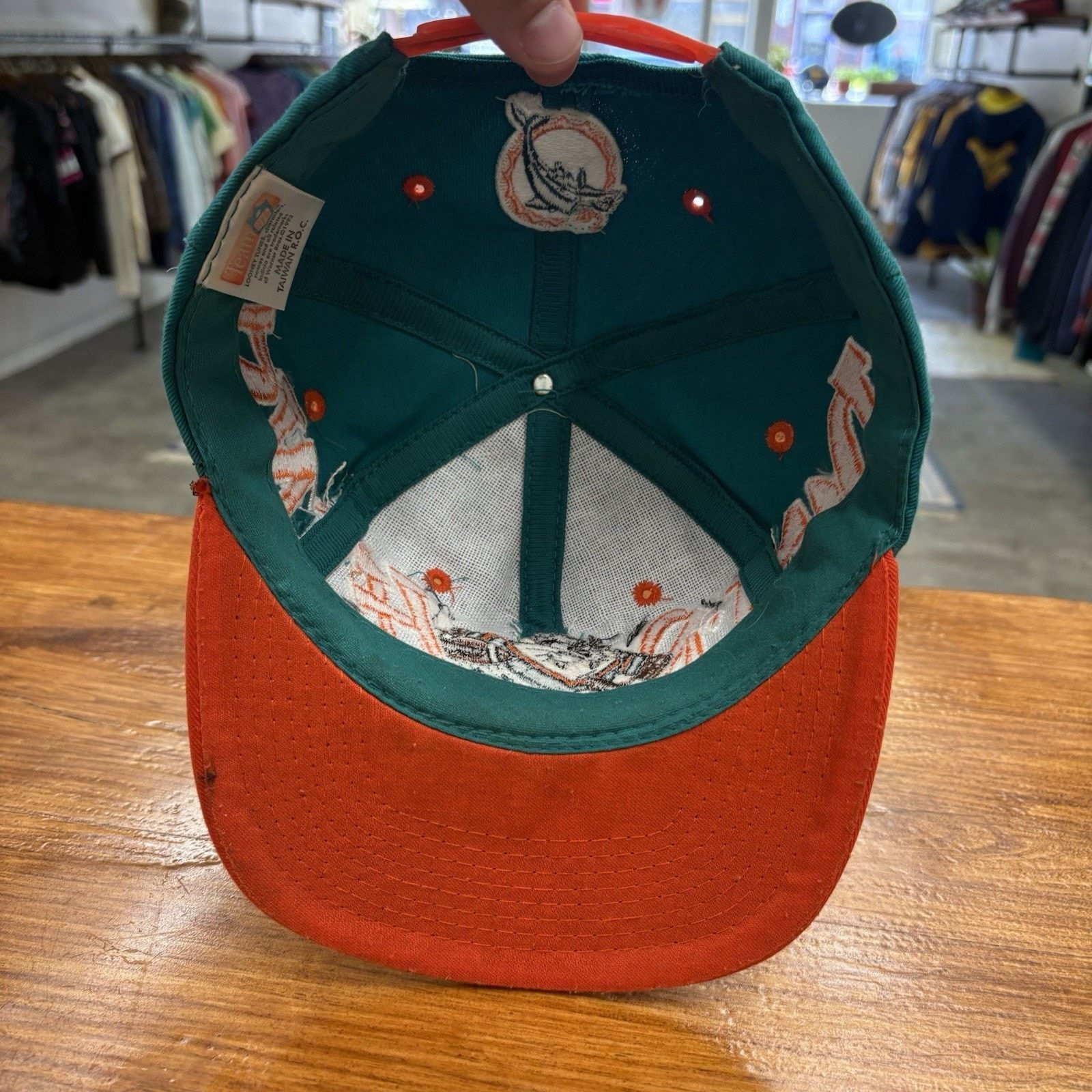 Logo 7 Vintage NFL Miami Dolphins X Taz Looney Toons Snap Back Hat Size ONE SIZE - 6 Thumbnail