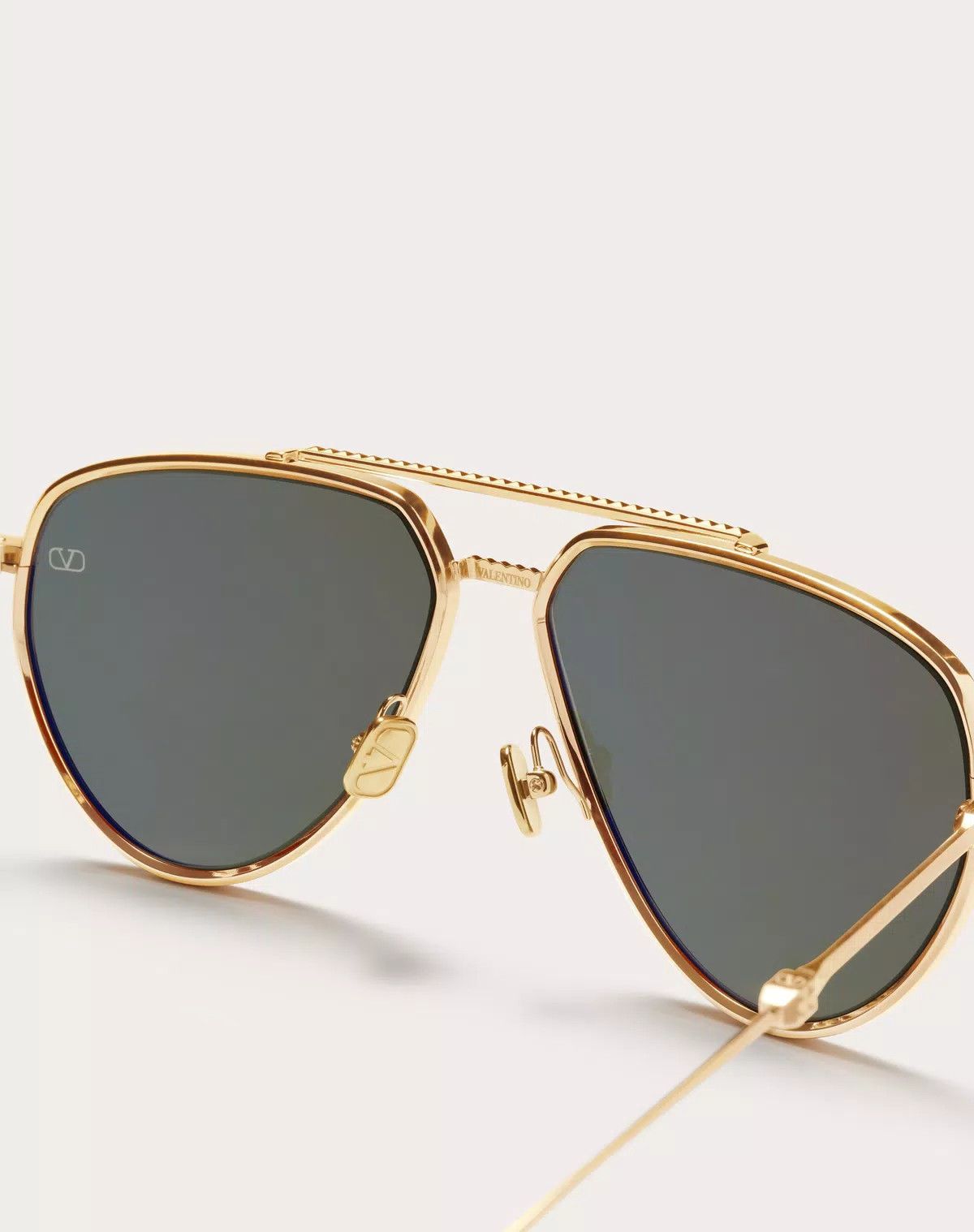 Valentino oc11z0725 Size: 59/Sunglasses in Light Gold/Green Size ONE SIZE - 4 Thumbnail