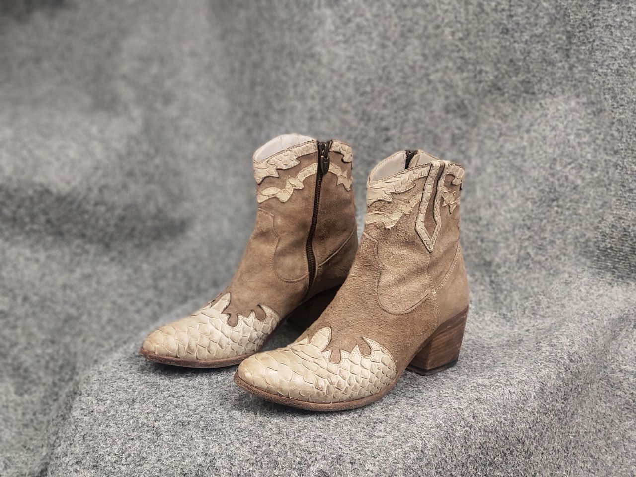Vintage Fauzian Jeunesse Leather reptile Western Ankle Boots Zip Size US 7 / IT 37 - 5 Thumbnail
