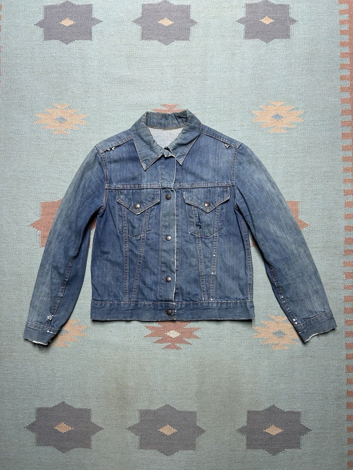 70s Levi’s gals denim trucker jacket big E distressed S/M