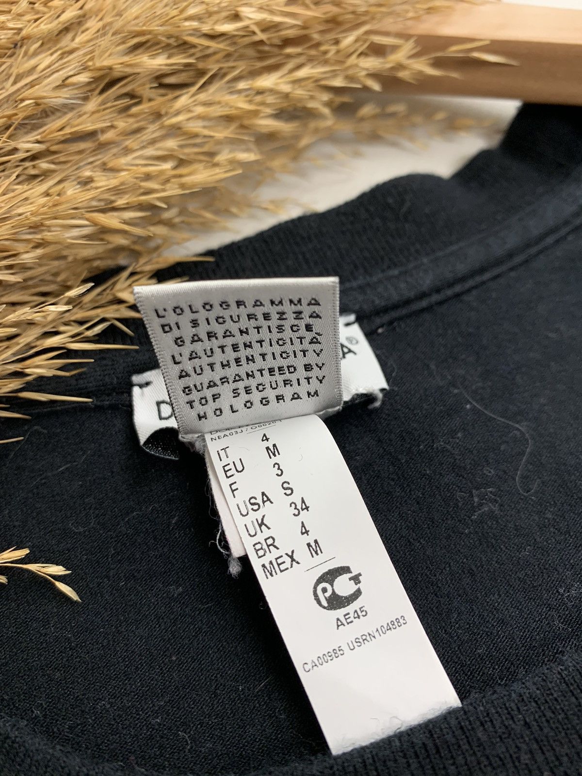 Designer × Dolce & Gabbana × Vintage Vintage Dolce Gabbana Basic T-Shirt Size US S / EU 44-46 / 1 - 8 Thumbnail
