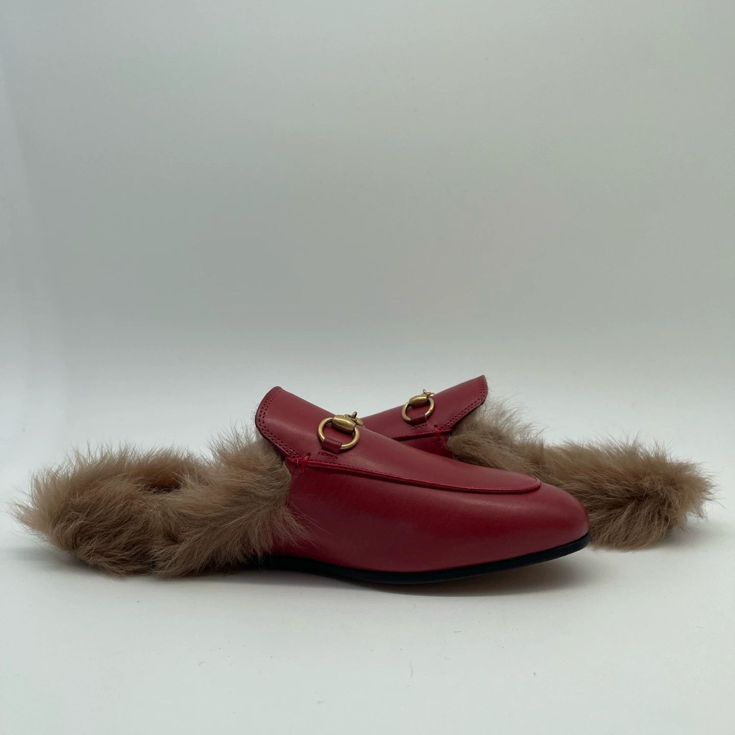 Gucci Gucci fur mules EU 37.5 Size US 7 / IT 37 - 4 Thumbnail
