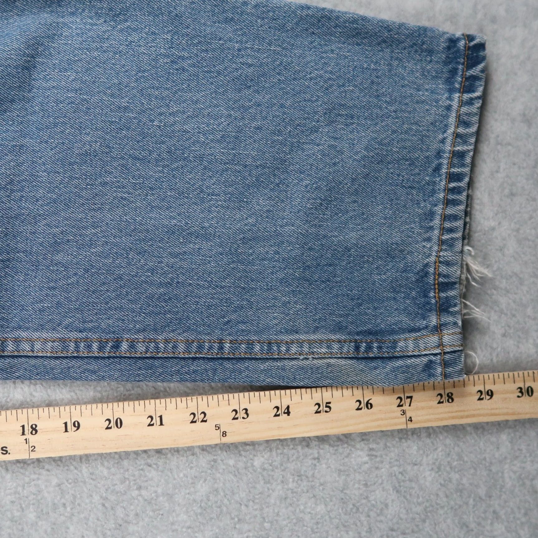 Levi's VINTAGE Levi's 550 Jeans - Denim - Adult Men - 38 Regular - Blue - Relaxed Fit - 5-Pocket - Zip Closure - USA Theme - 2000s Size US 38 / EU 54 - 7 Thumbnail