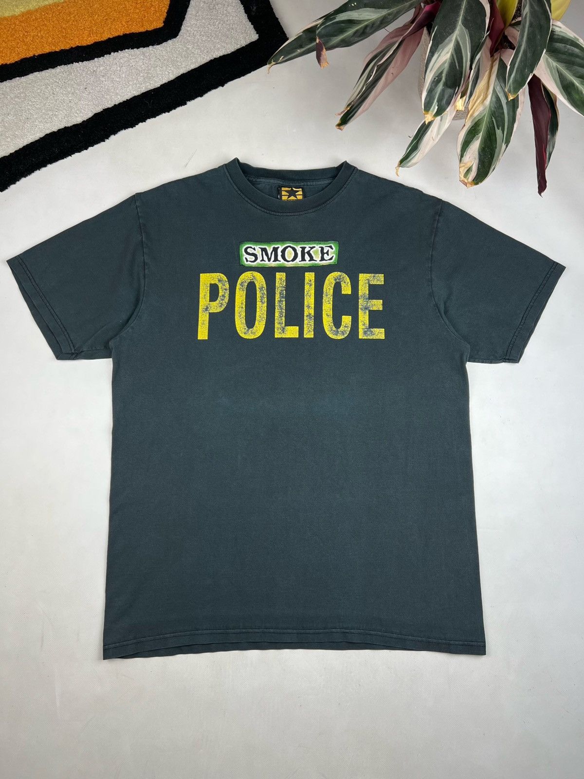 Vintage Vintage Smoke police T-shirt cannabis like Marlboro faded Size US L / EU 52-54 / 3 - 2 Thumbnail