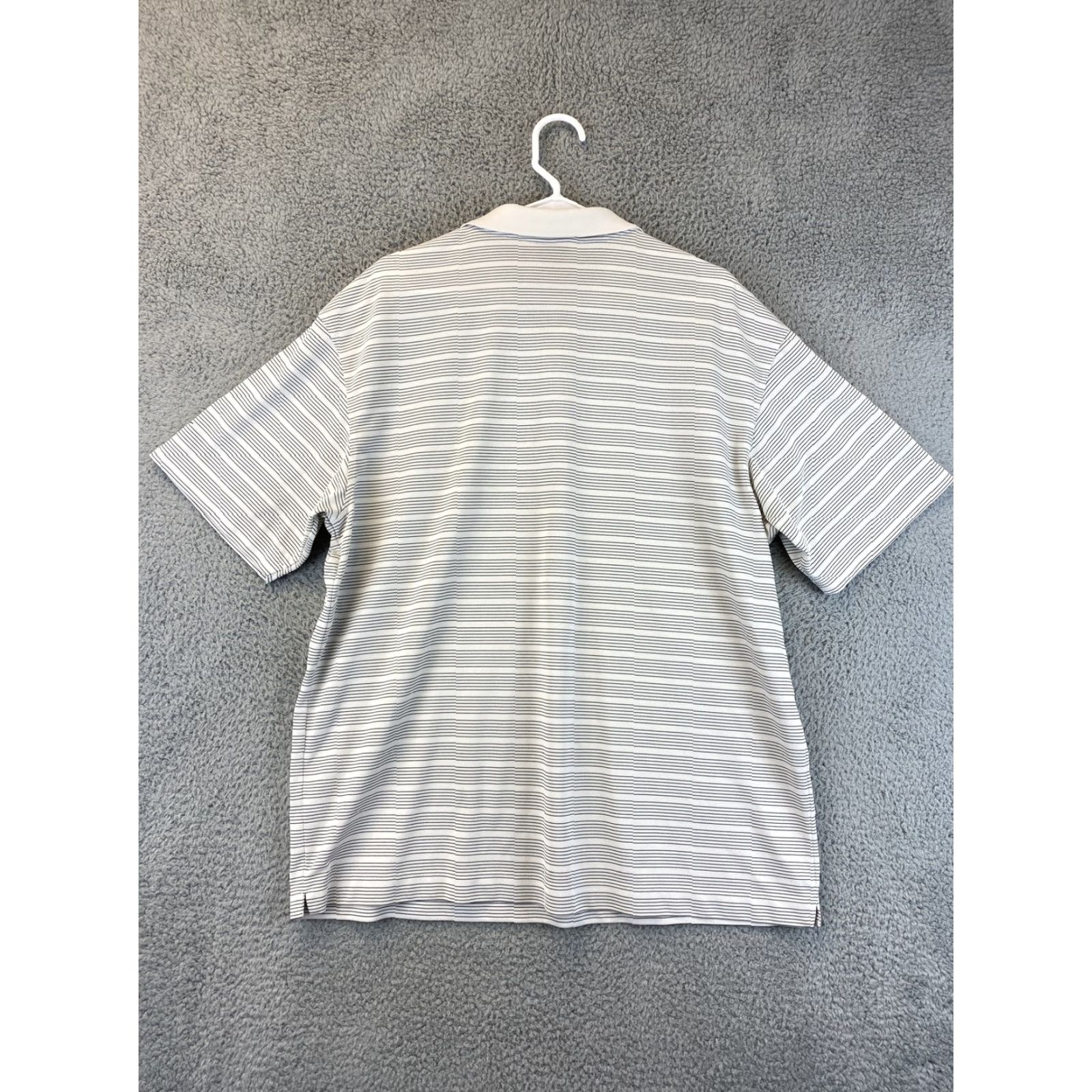 Nike Nike Dri-Fit Fit DRY Stripes Golf Polo Shirt Textured White Mens XL 65-9 Nike Golf Polo Shirt Striped White Textured Nike Dri-Fit XL Mens Size US XL / EU 56 / 4 - 7 Thumbnail