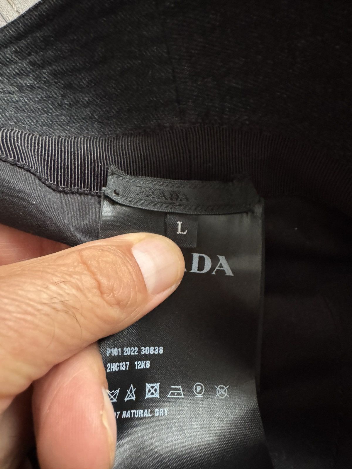 Prada Prada bucket hat see all photos and description carefully Size ONE SIZE - 5 Thumbnail