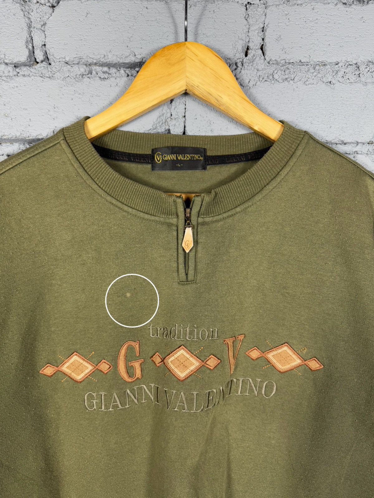 Valentino Vintage Tradisional Gianni Valentino Sun Faded Sweatshirt Size US L / EU 52-54 / 3 - 4 Thumbnail