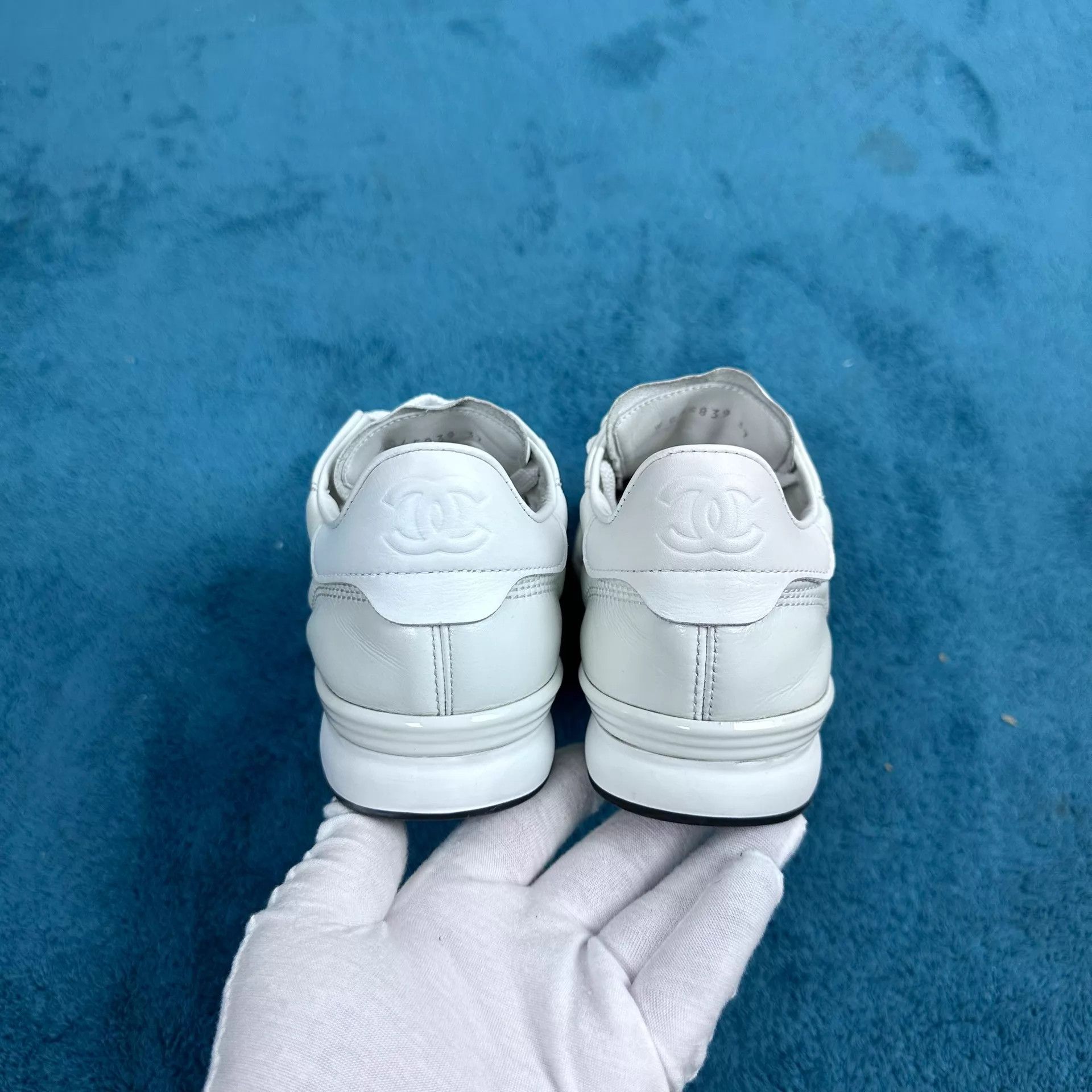 Chanel Chanel 25S White Deerskin Trainer 37 (Mint, Comp) Size US 6.5 / IT 36.5 - 4 Thumbnail