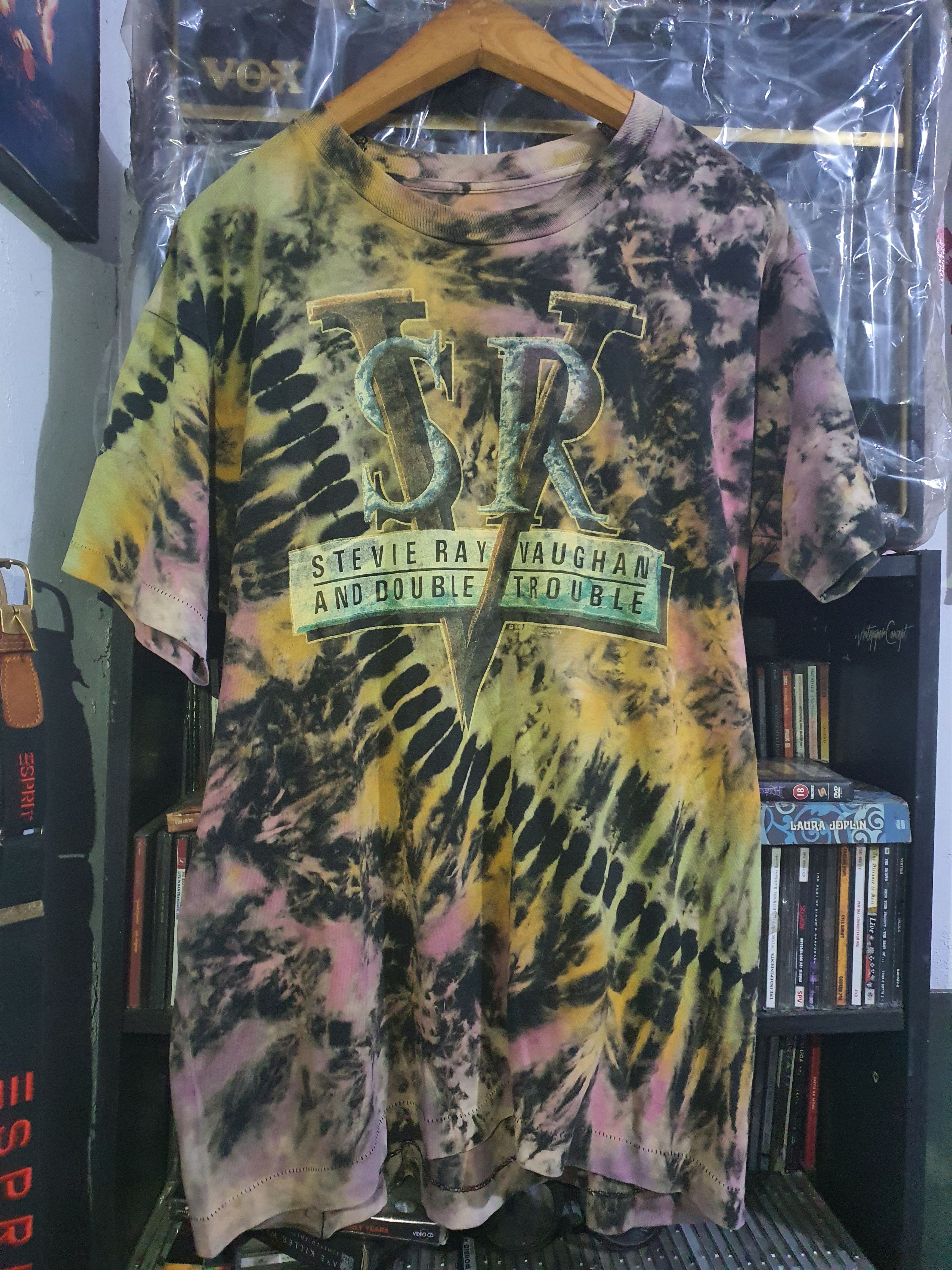 image of Band Tees x Brockum 80's Stevie Ray Vaughan XL in Tie Dye, Men's