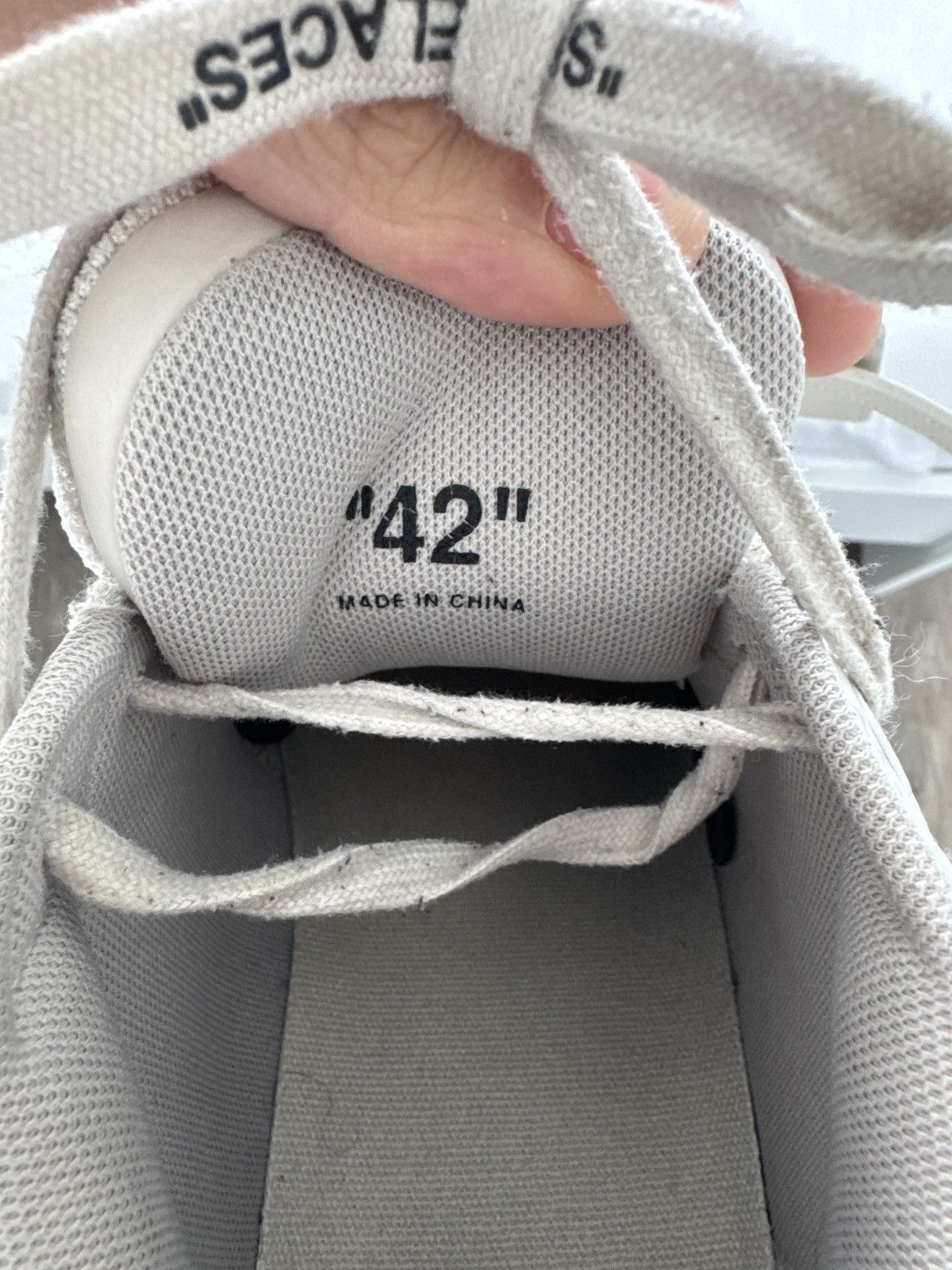 Off-White OFF WHITE OUT OF OFFICE Size US 9.5 / EU 42-43 - 9 Thumbnail