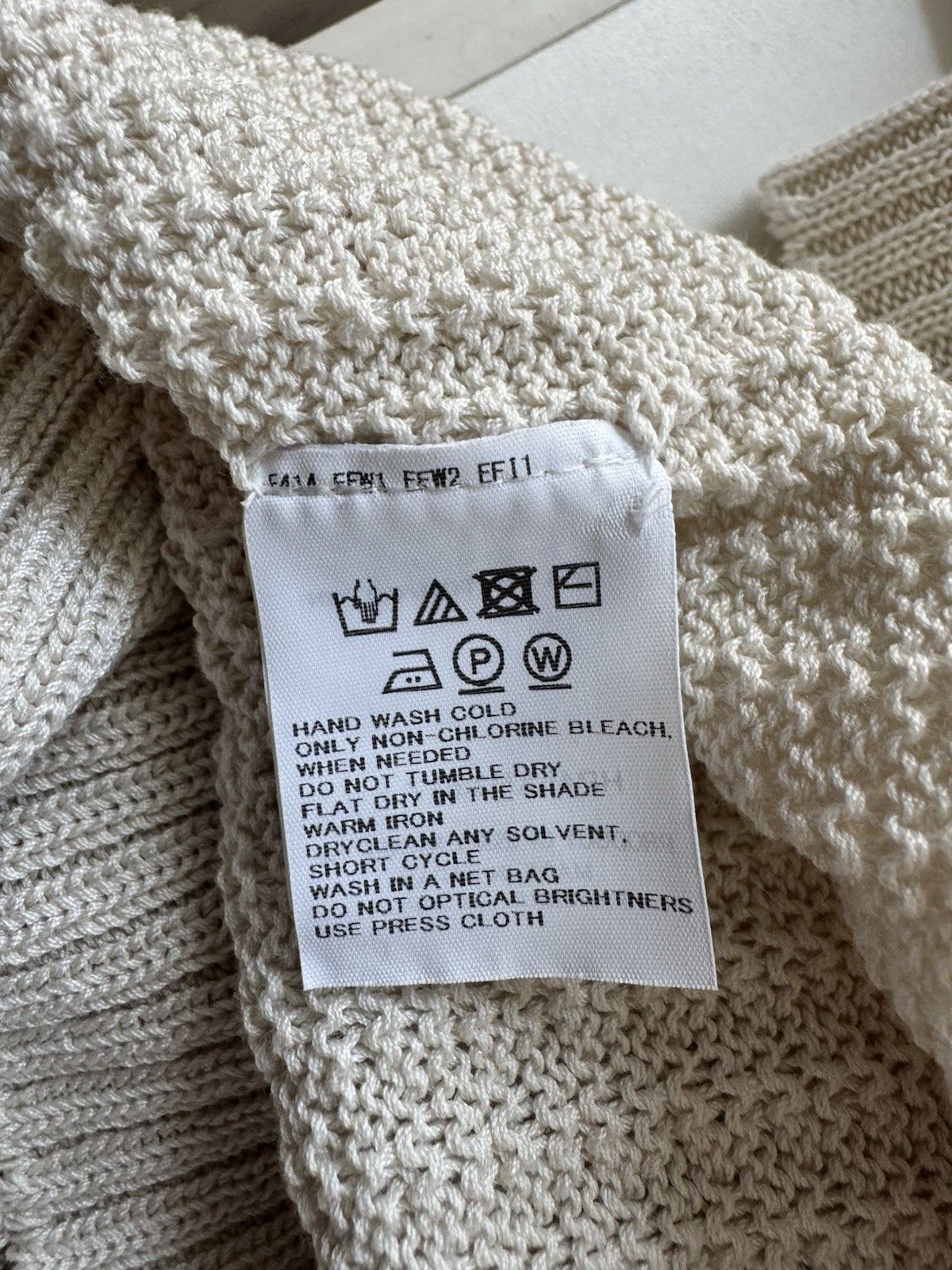 Homme Plisse Issey Miyake Homme Plissé Issey Miyake Ivory Knit Sweater One Size OSFA Size US M / EU 48-50 / 2 - 4 Thumbnail