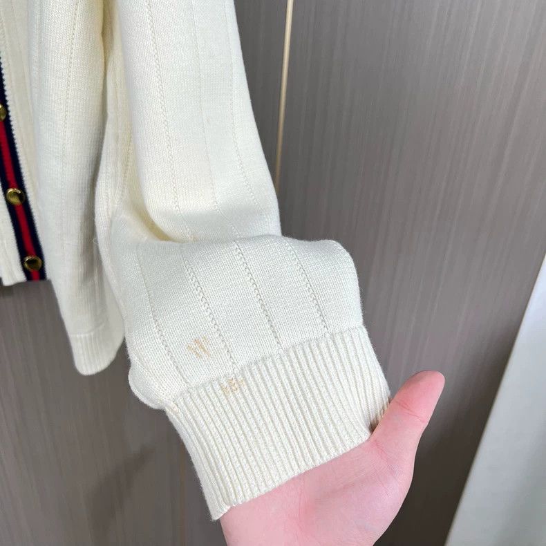 Gucci Gucci Milky white double G embroidered gold buckle knitted Size L / US 10 / IT 46 - 4 Thumbnail