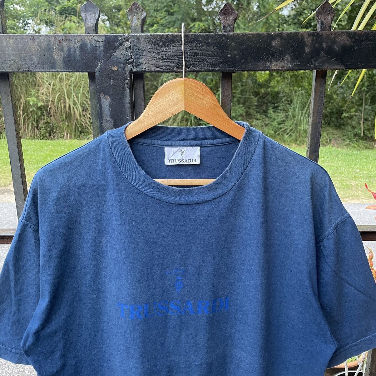 Trussardi × Vintage 🔥🔥Vintage Trussardi Big Logo Spellout Tee Size US L / EU 52-54 / 3 - 3 Thumbnail