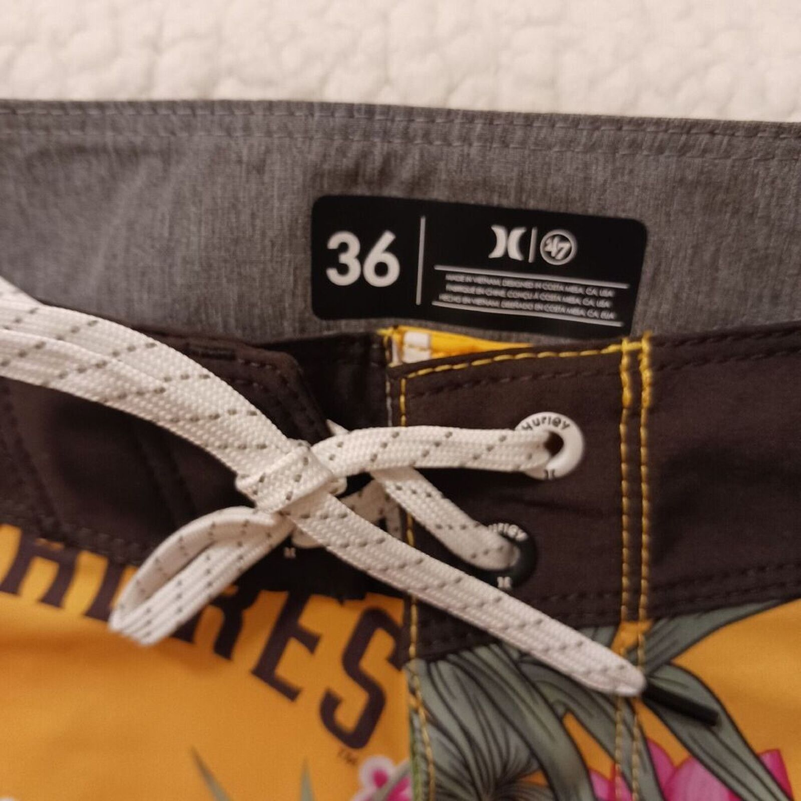 Hurley Hurley MLB Swim Trunks PADRES Mens 36 Yellow Tropical Floral Size US 36 / EU 52 - 9 Thumbnail