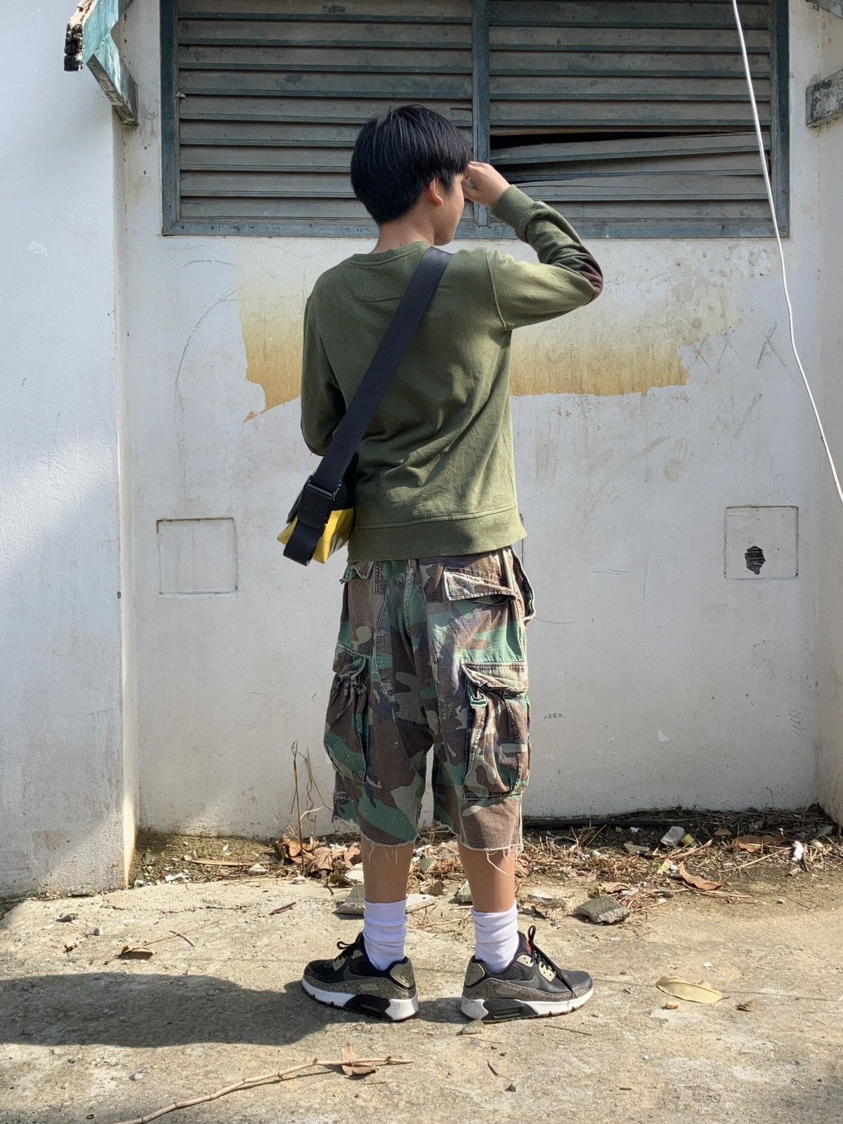Woodlands Custom Short Vintage military cargo pants 1998‘s Size US 32 / EU 48 - 9 Thumbnail