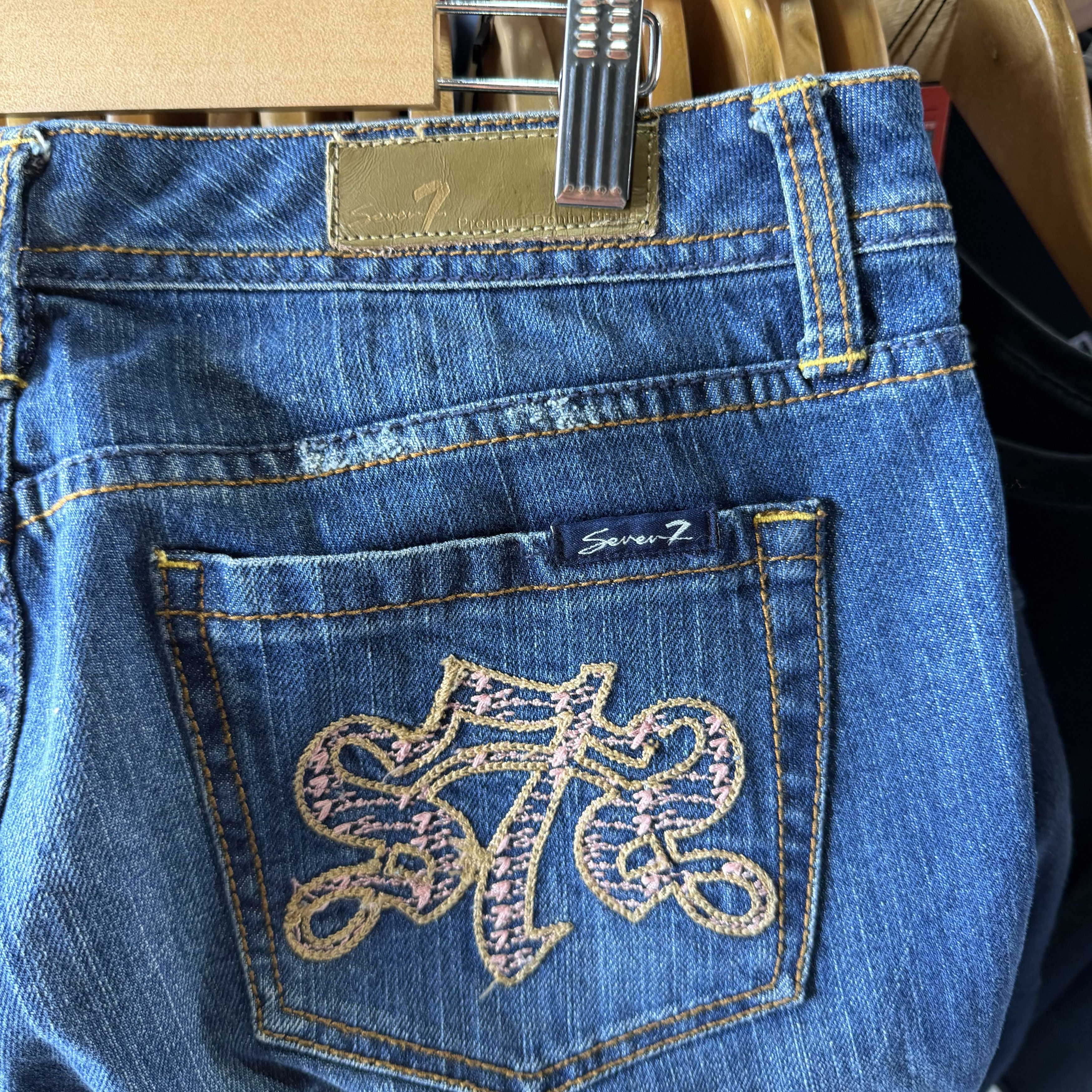7 For All Mankind 7 For All Mankind Jeans Womens Dojo Flared Denim NWOT Size 32" / US 10 / IT 46 - 9 Thumbnail