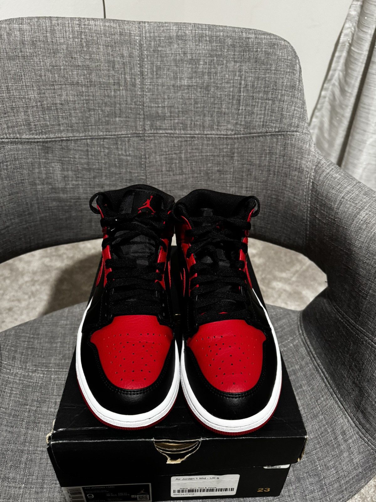 Jordan Brand Air Jordan 1 Mid Size US 9 / EU 42 - 1 Thumbnail