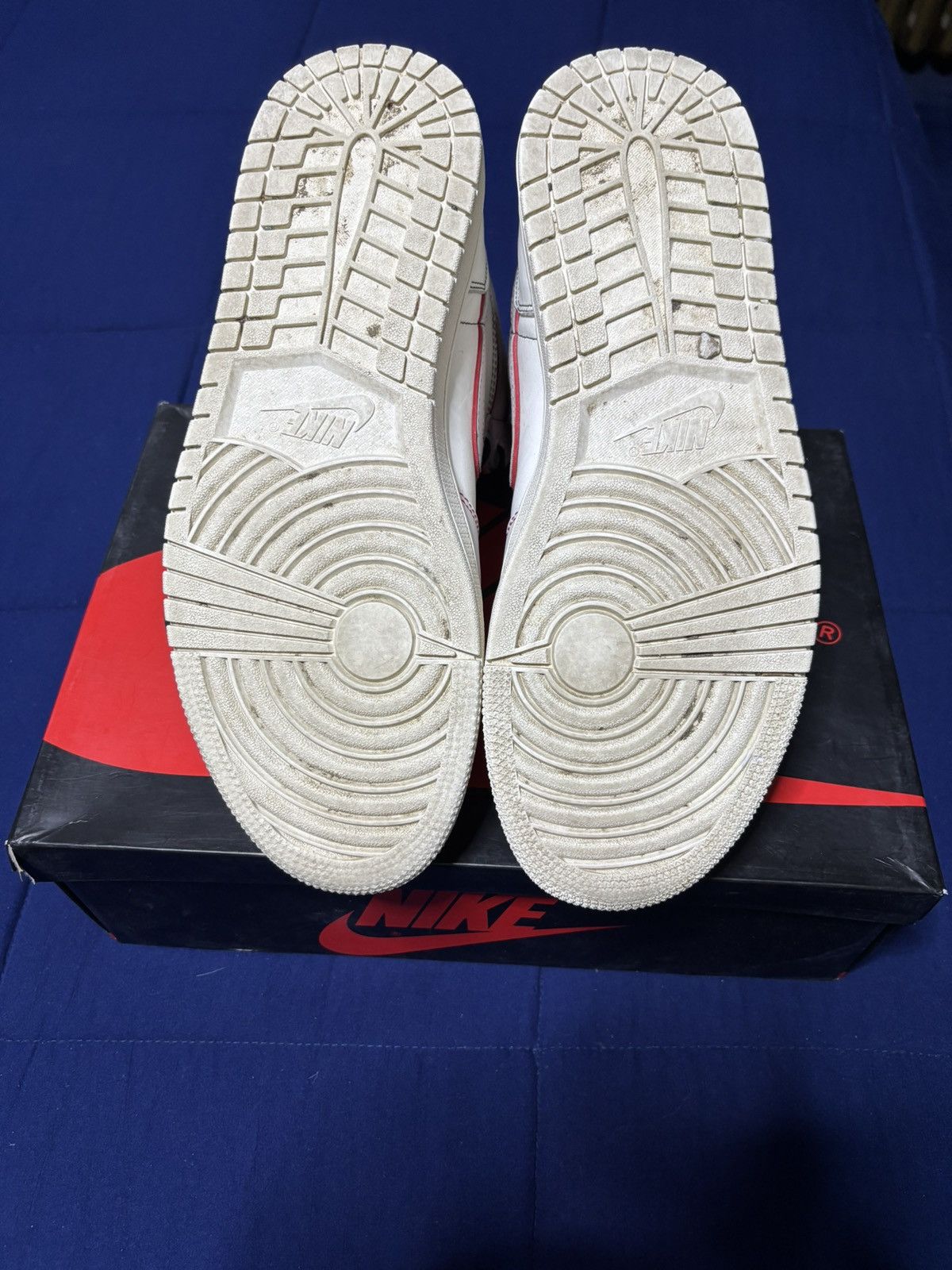 Jordan Brand Jordan 1 Retro High OG Phantom Gym Red 2019 Size 10 Size US 10 / EU 43 - 5 Thumbnail
