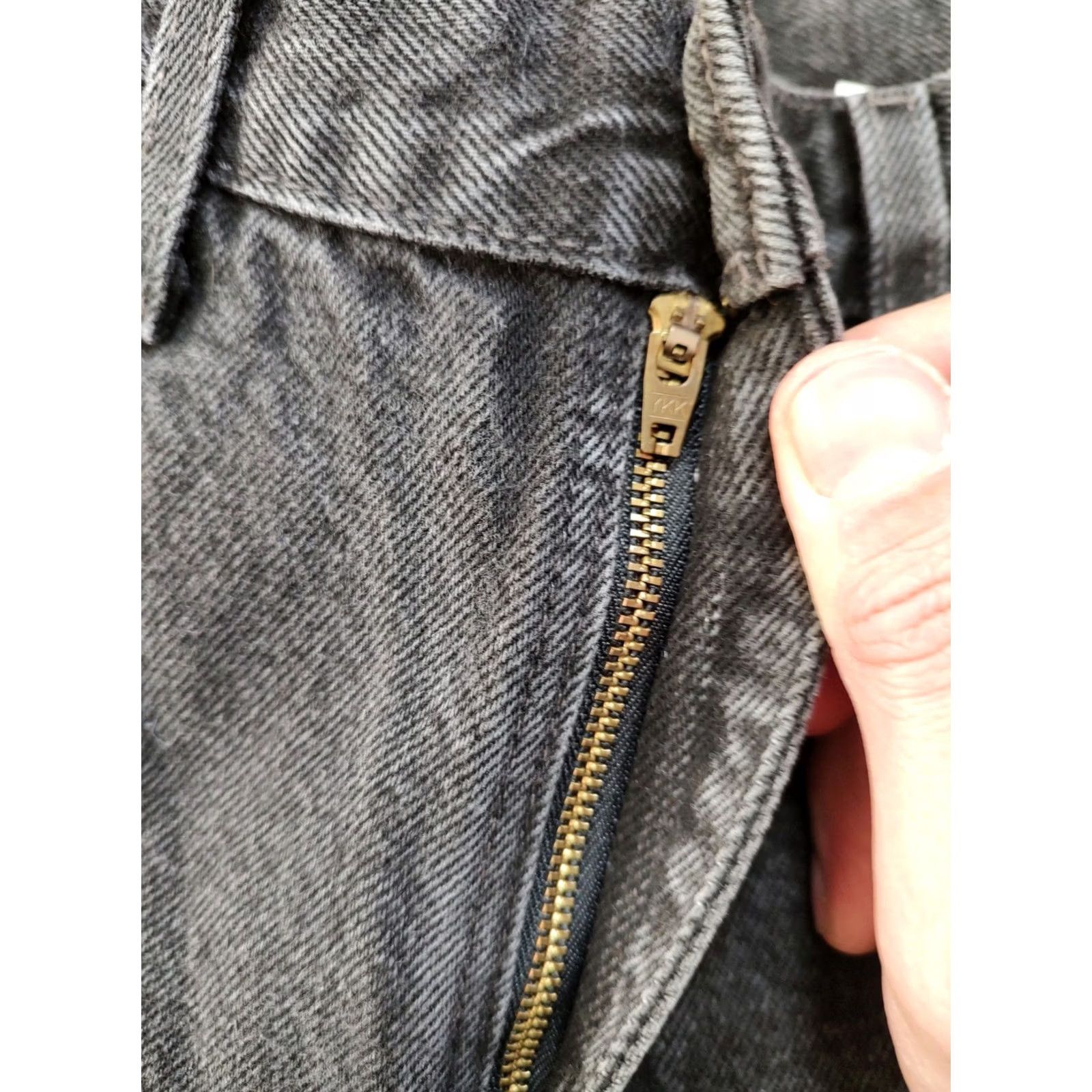 Levi's VINTAGE Levi's 550 Jeans Womens 9 26x30 Black Denim 90s Relaxed Tapered 5-Pocket Mens Girls Womens Size 30" / US 8 / IT 44 - 6 Thumbnail