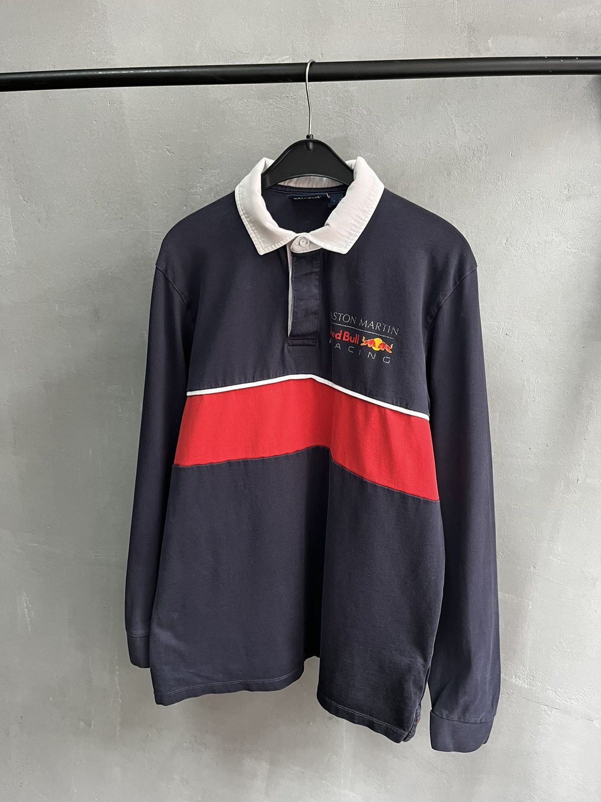 Red Bull Red bull Aston Martin rugby shirt Vintage Size US L / EU 52-54 / 3 - 1 Thumbnail