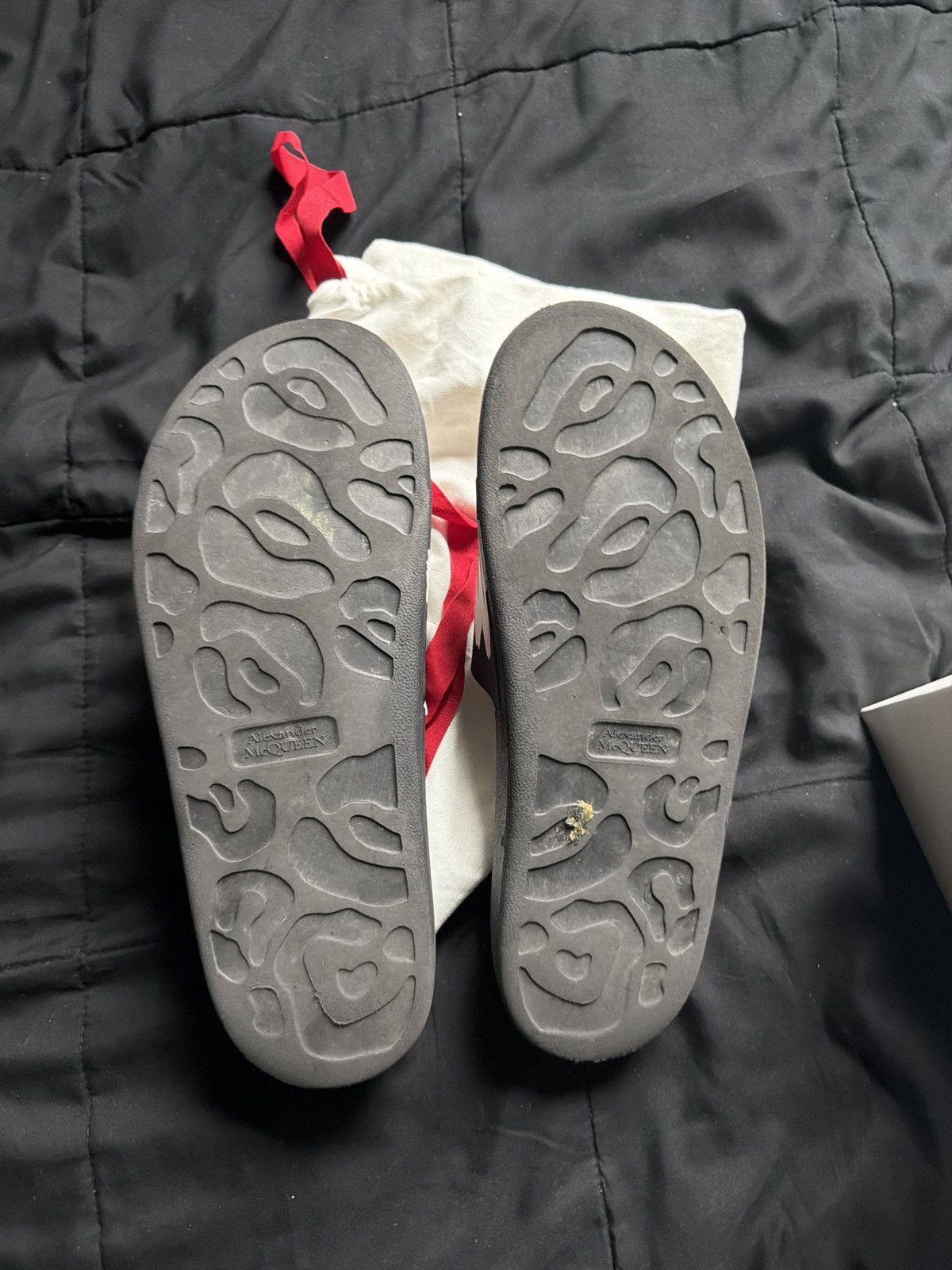 Alexander McQueen alexander mcqueen pool slides Size US 11 / EU 44 - 3 Thumbnail