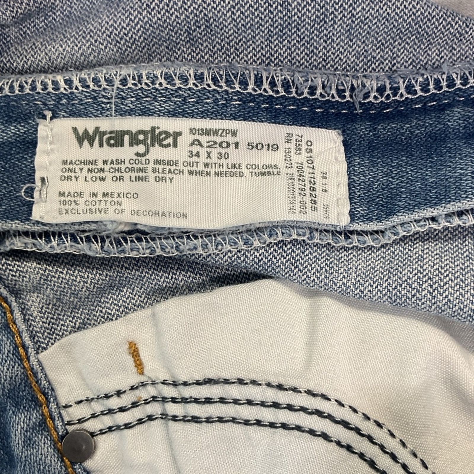 Wrangler Wrangler Distressed Jeans Size US 34 / EU 50 - 3 Thumbnail